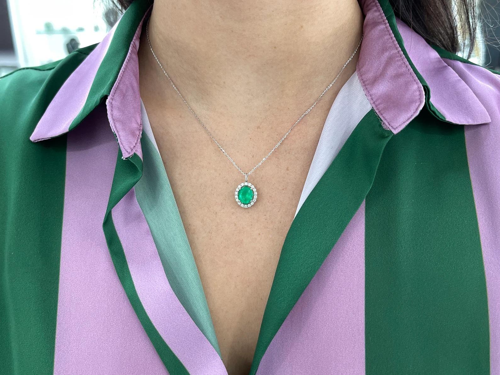 Modern 3.25tcw Spring Green Colombian Emerald-Oval Cut & Diamond Halo Gold Pendant 14K For Sale