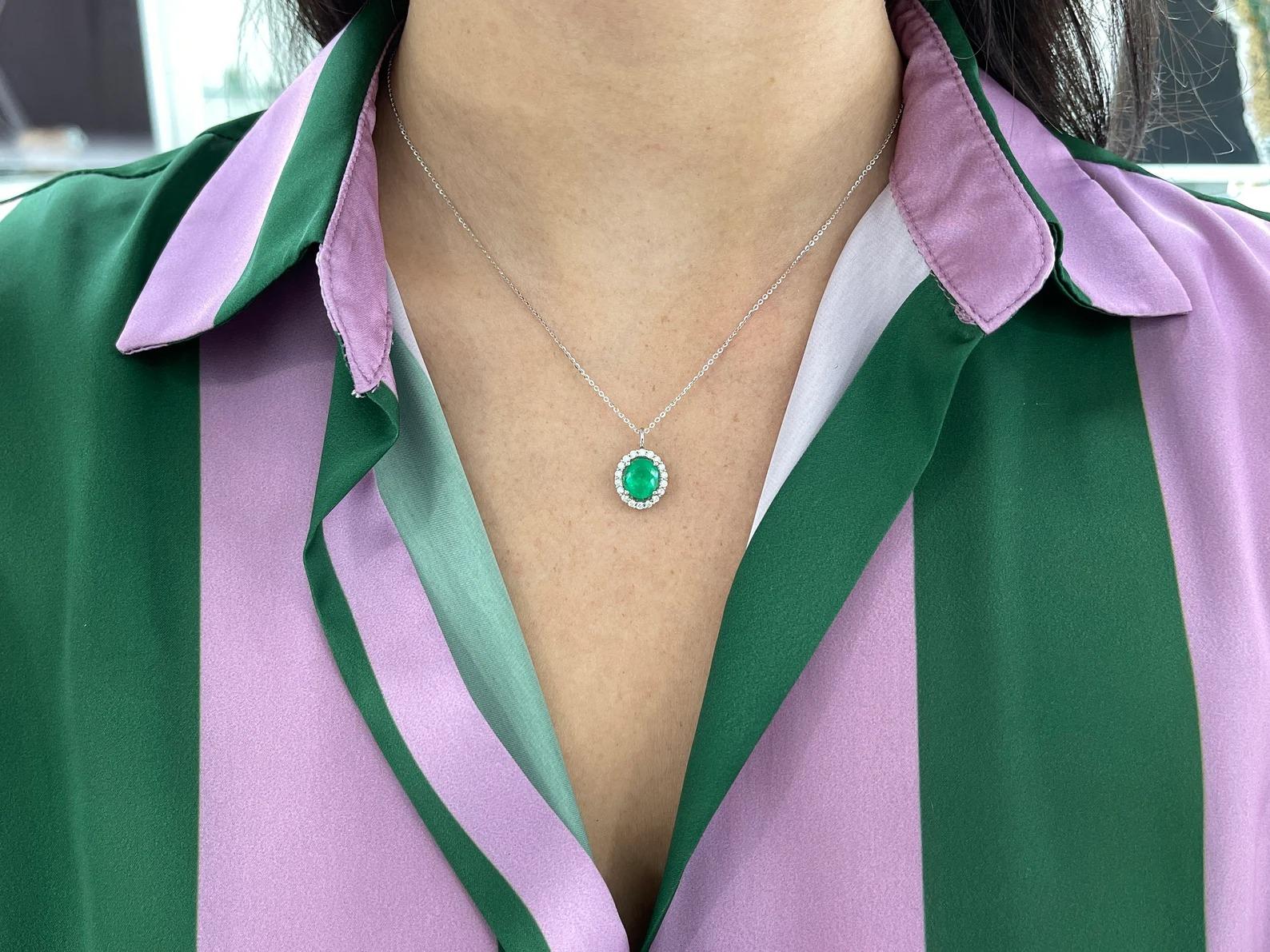3.25tcw Spring Green Colombian Emerald-Oval Cut & Diamond Halo Gold Pendant 14K In New Condition For Sale In Jupiter, FL