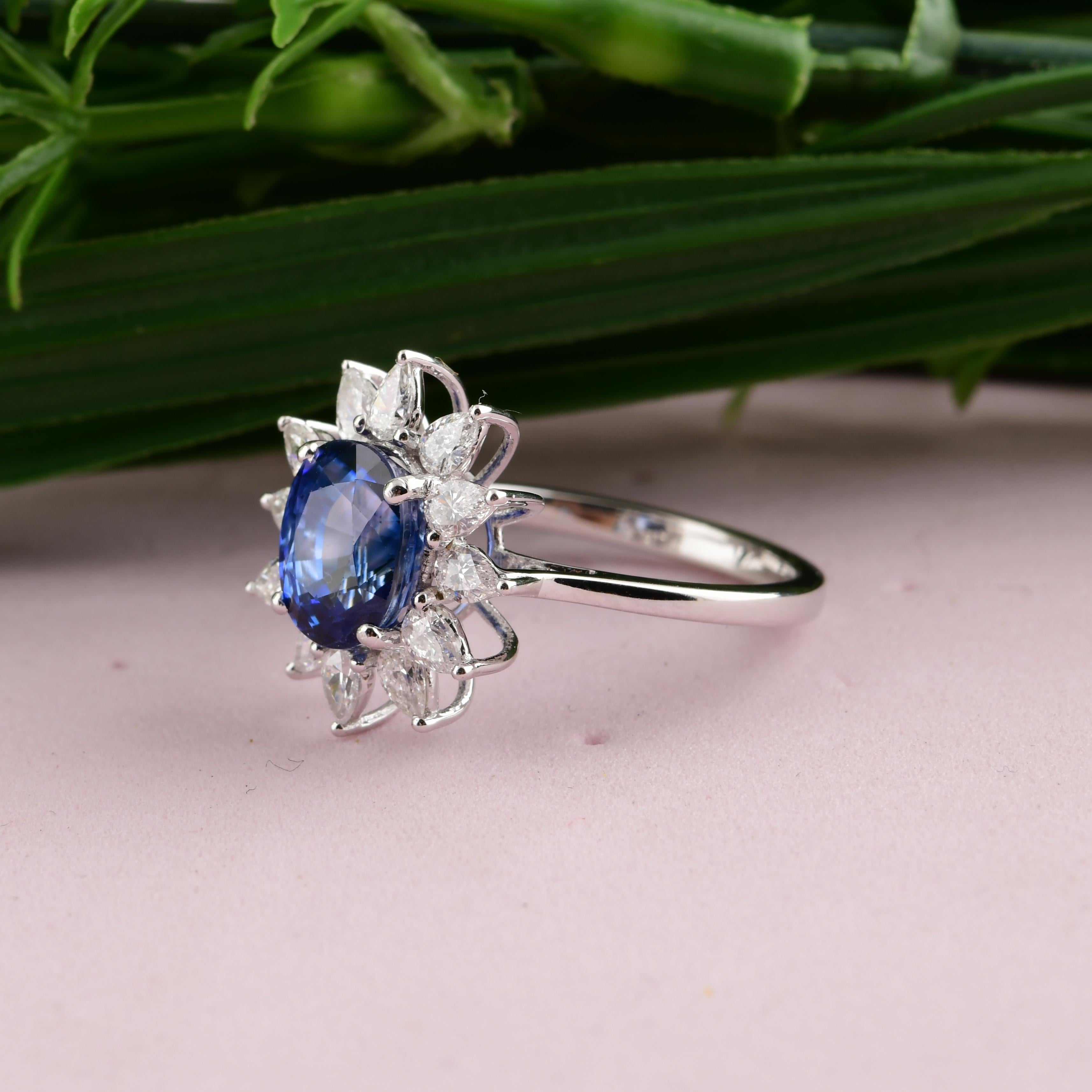 En venta: Zafiro azul de 3,26 quilates Anillo de cóctel de diamantes de 0,75 quilates SI/H Oro blanco de 14 quilates  6