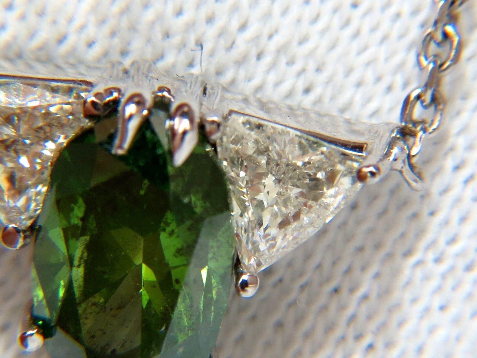 Women's or Men's 3.26 Carat Enhanced Fancy Color Green Diamond Necklace Side Trilliants 14 Karat For Sale