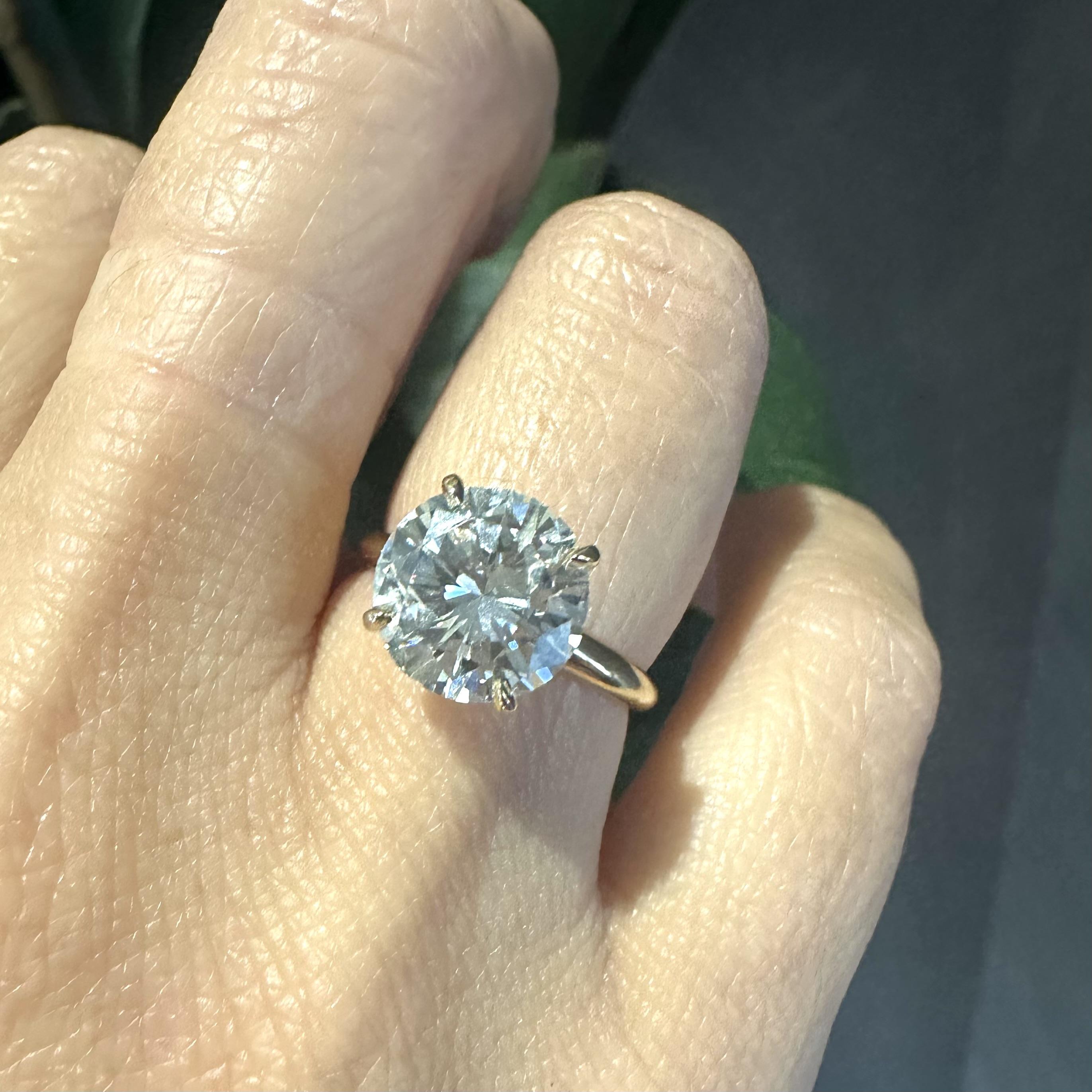 3,26 Karat GIA Runder Brillant Diamant Verlobungsring, groß Damen