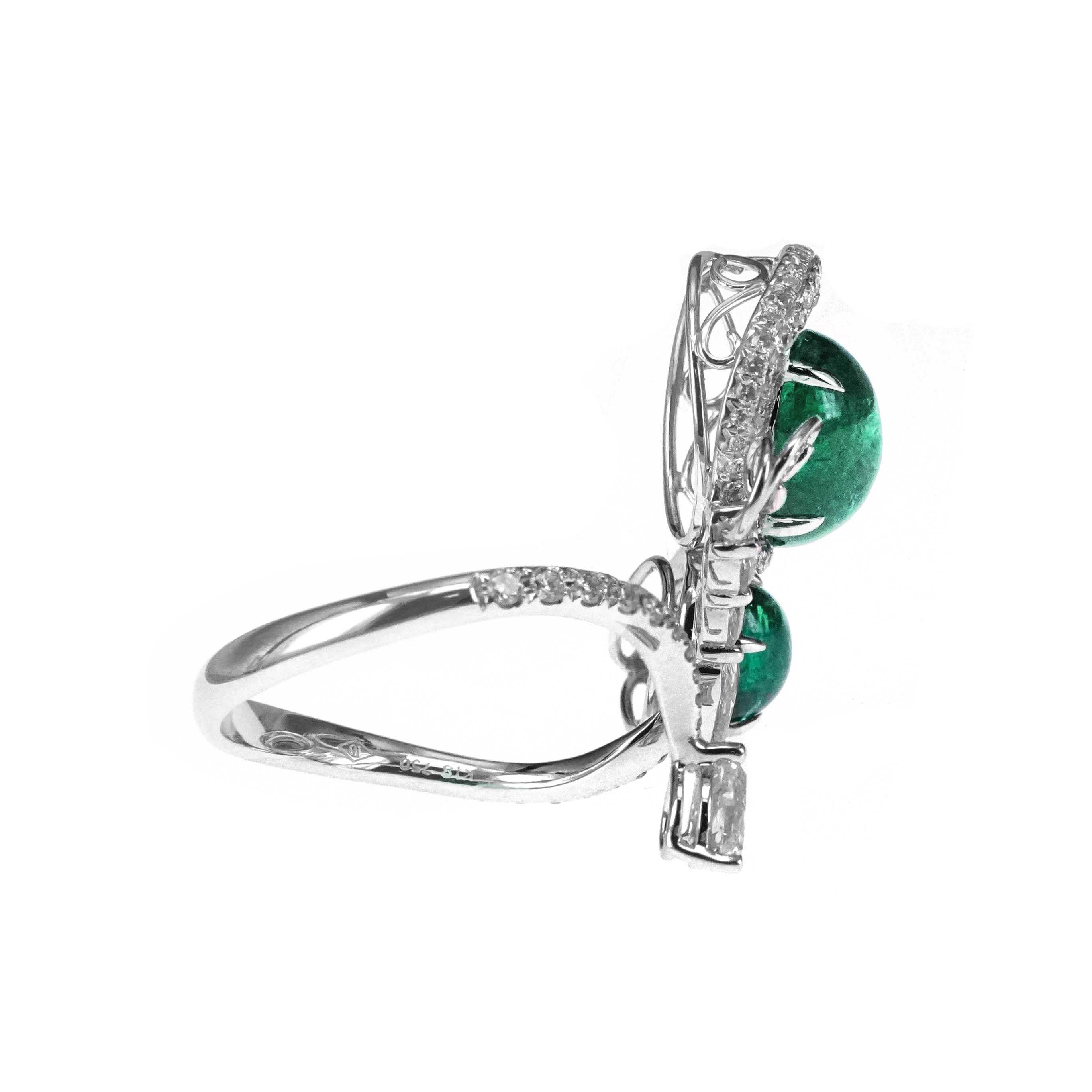 Oval Cut 3.26 Carat Vivid Green Emerald 1.13 Carat Diamond 