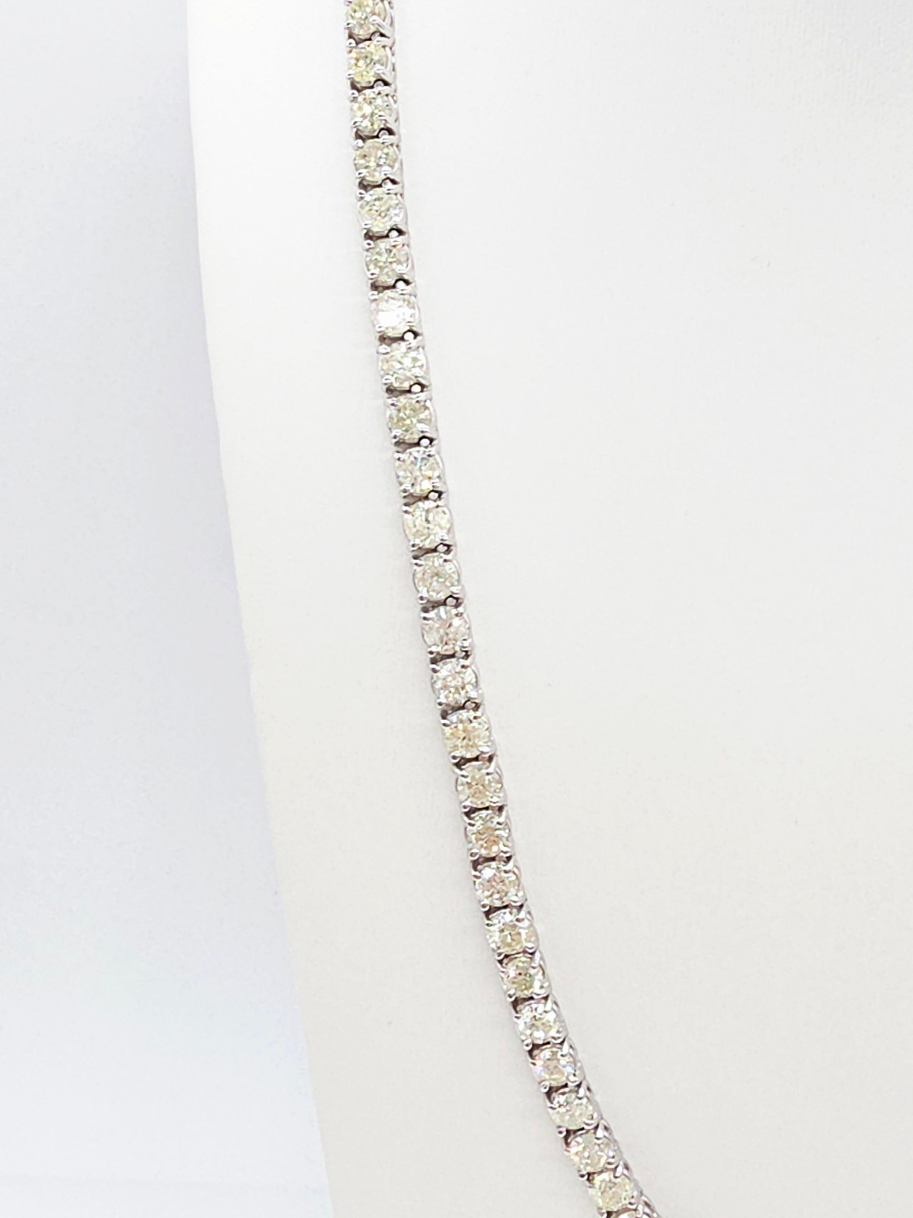 32.60 Cts Round Natural Diamond Tennis Necklace 14K White Gold 17'' im Zustand „Neu“ im Angebot in Great Neck Plaza, NY