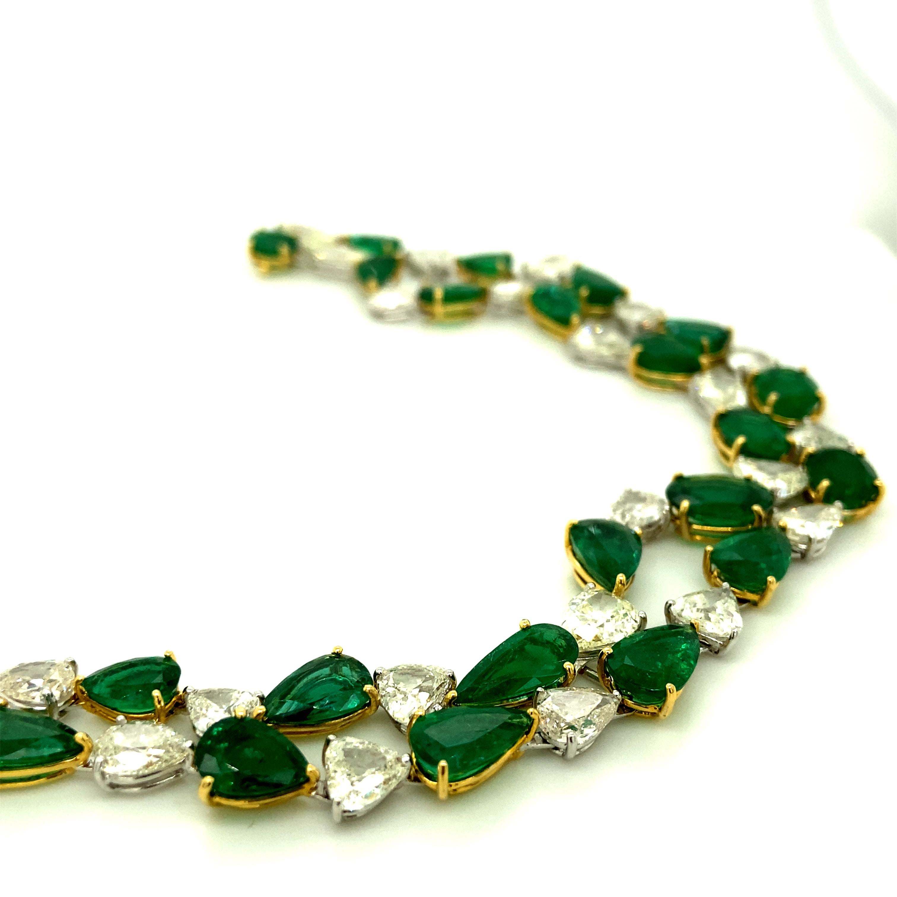 Women's or Men's 32.62 Carat Emerald and White Old Cut Diamond Gold Bracelet For Sale