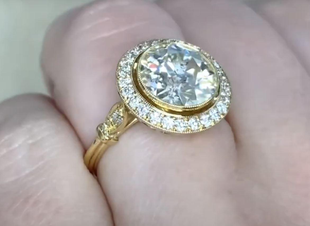 3.26ct Old European Cut Diamond Engagement Ring, Diamond Halo, 18k Yellow Gold  In Excellent Condition For Sale In New York, NY