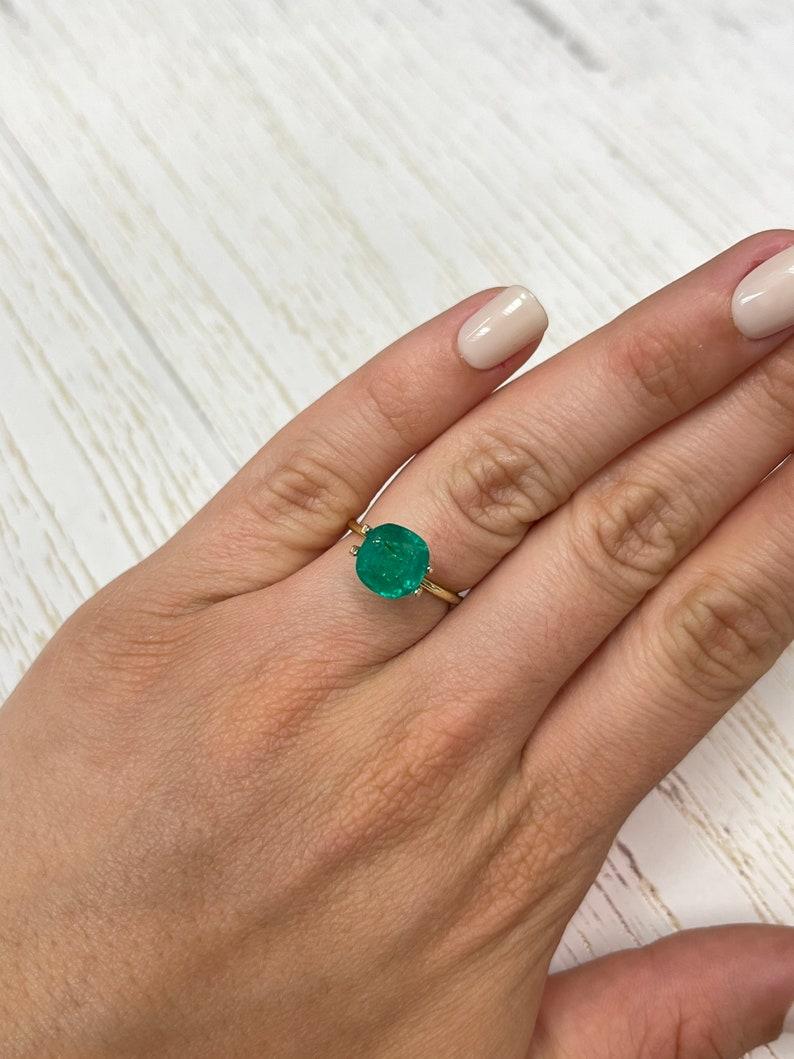3.27 Carat 9x9 Vivid Muzo Green Colo- Minor Oil Cushion Cut Gem For Sale 1
