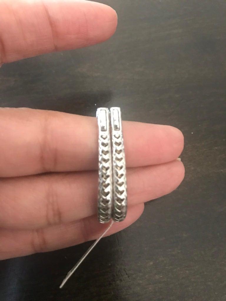 3.27 Carat Black and White Diamond 14 Karat White Gold Hoop Earrings en vente 1