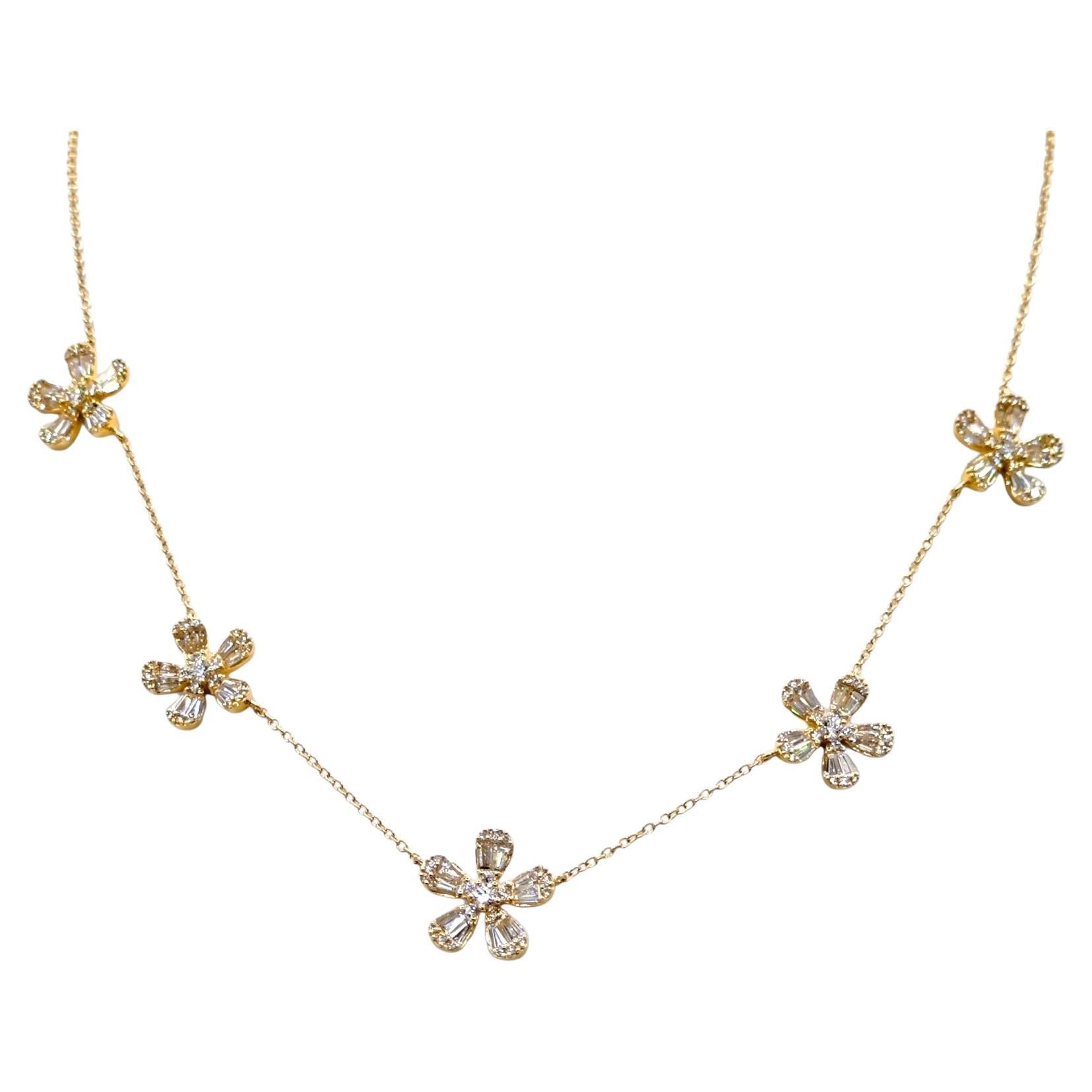 Collana in oro giallo con diamanti da 3,27 carati in vendita