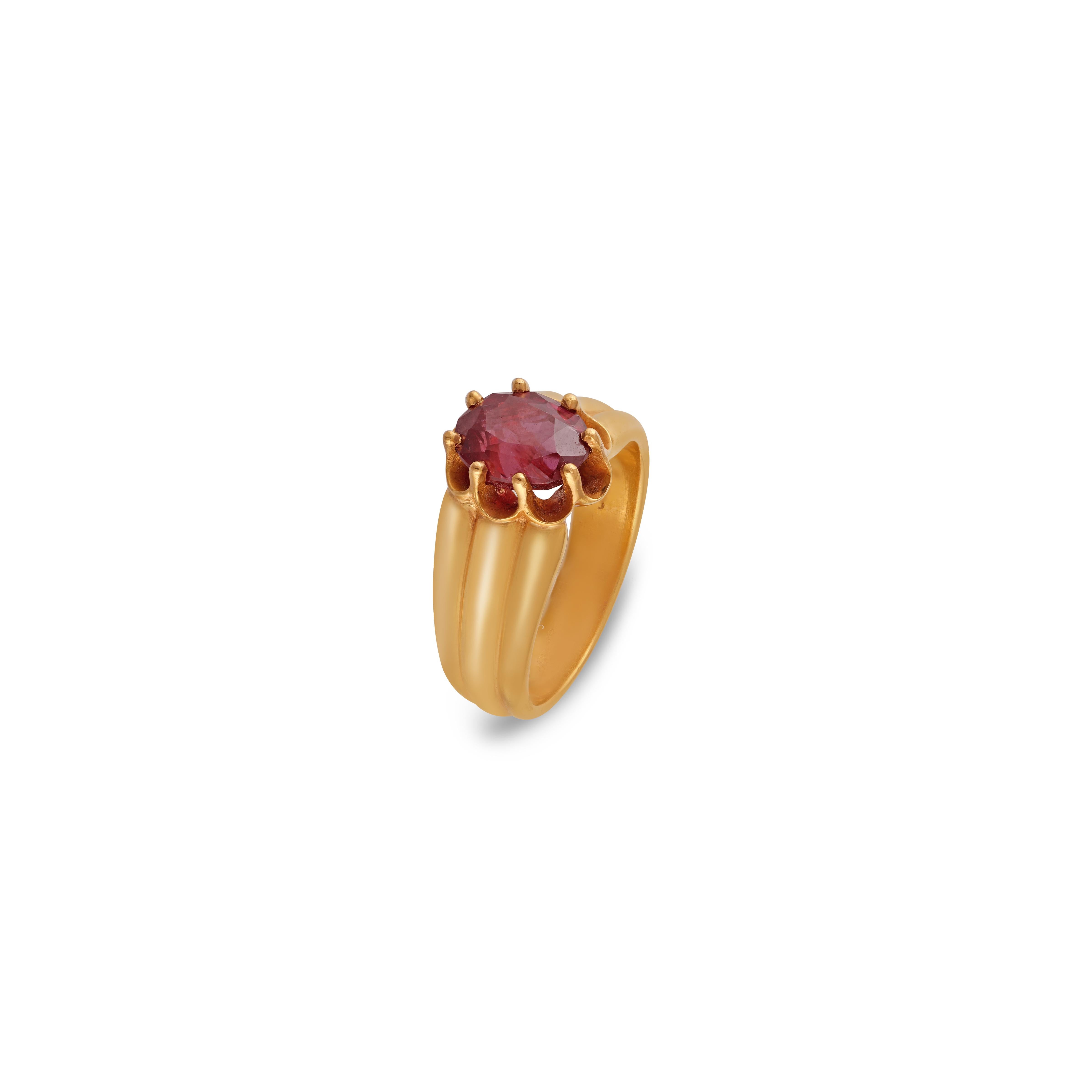 Art Deco 3.27 Carat High Clear Natural Mozambique Ruby Ring in 22k Gold For Sale