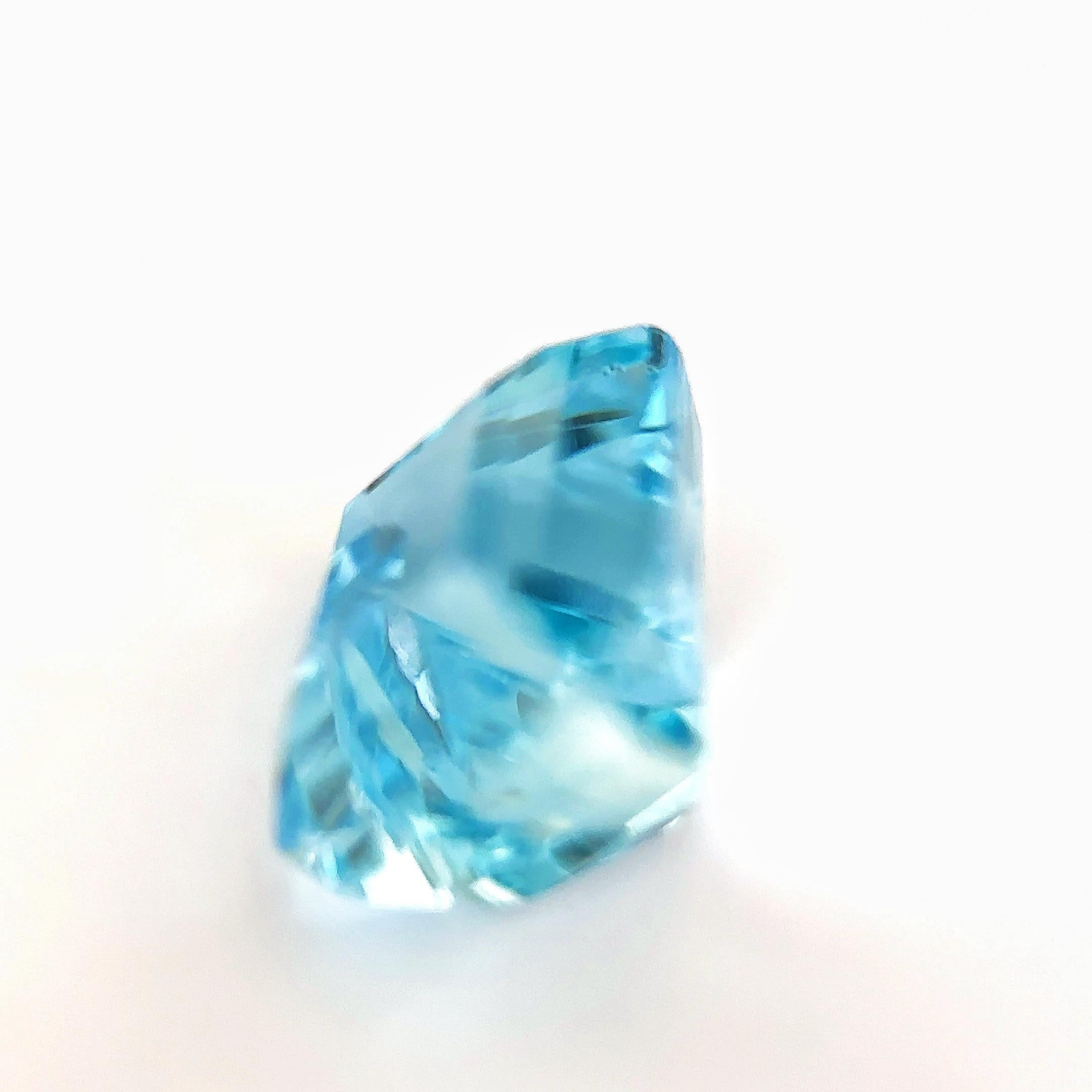 3.27 Carat Natural Santa Maria Color Aquamarine Loose Stone In New Condition For Sale In London, GB