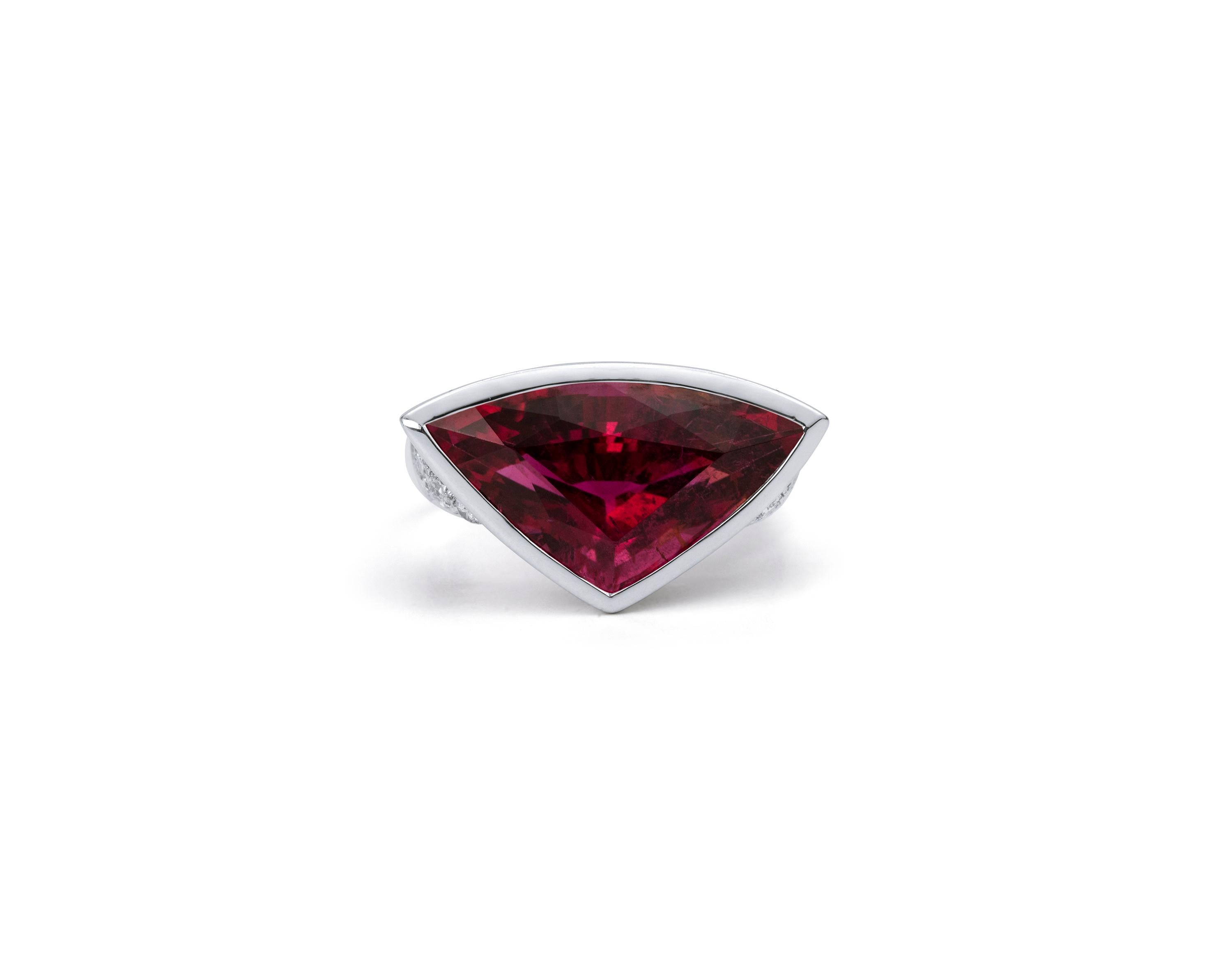 3.27 carat Trillion Cut Rubellite Tourmaline 0.83 Diamonds Cocktail Ring 18k 

Available in 18k Yellow gold.

Same design can be made also with other custom gemstones per request.

Product details:

- Solid gold 5 grams

- Side diamond - approx. 0.8