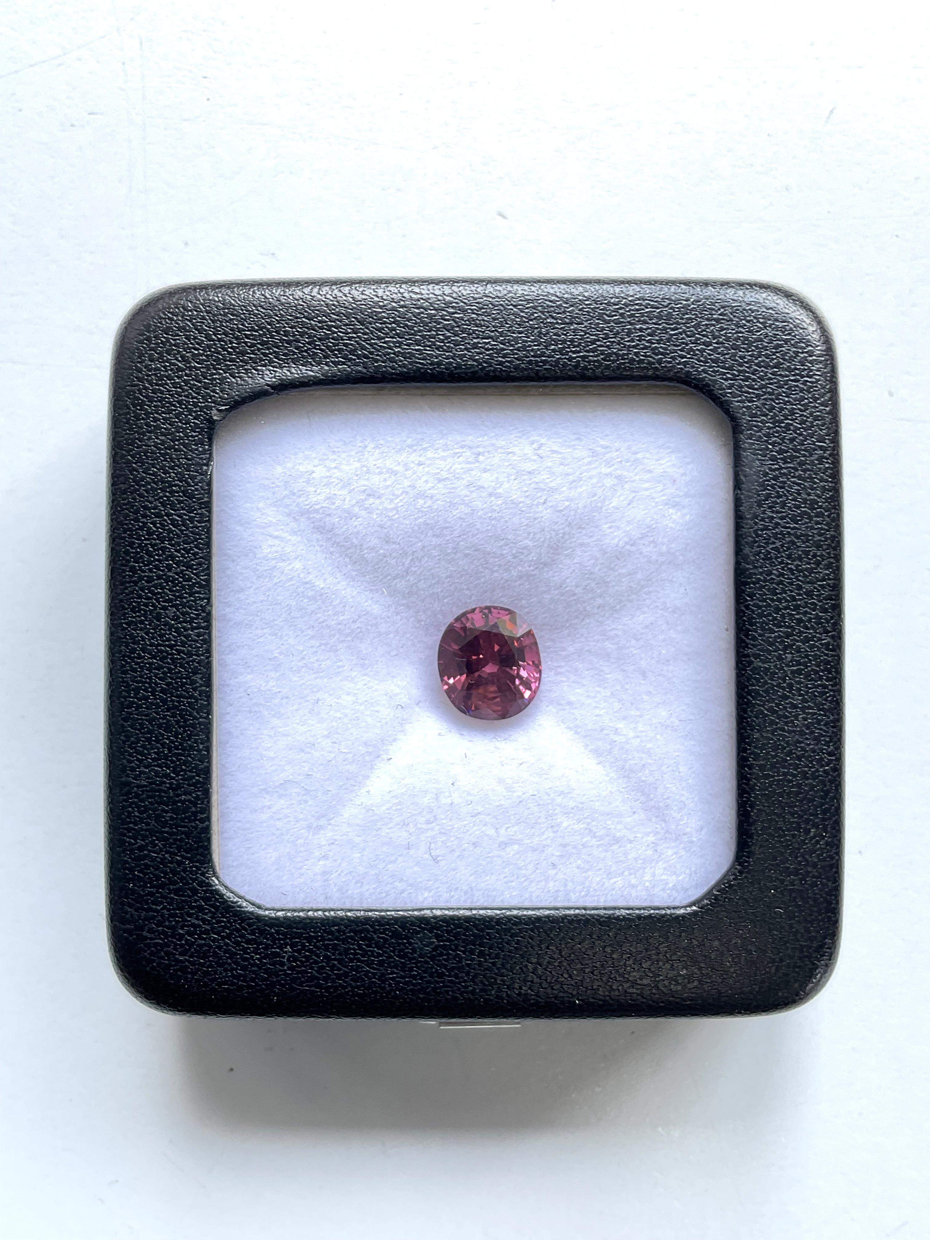 Oval Cut 3.27 Carats Spinel Top Quality Cut stone Oval For Fine Jewelry Natural Gemstone For Sale