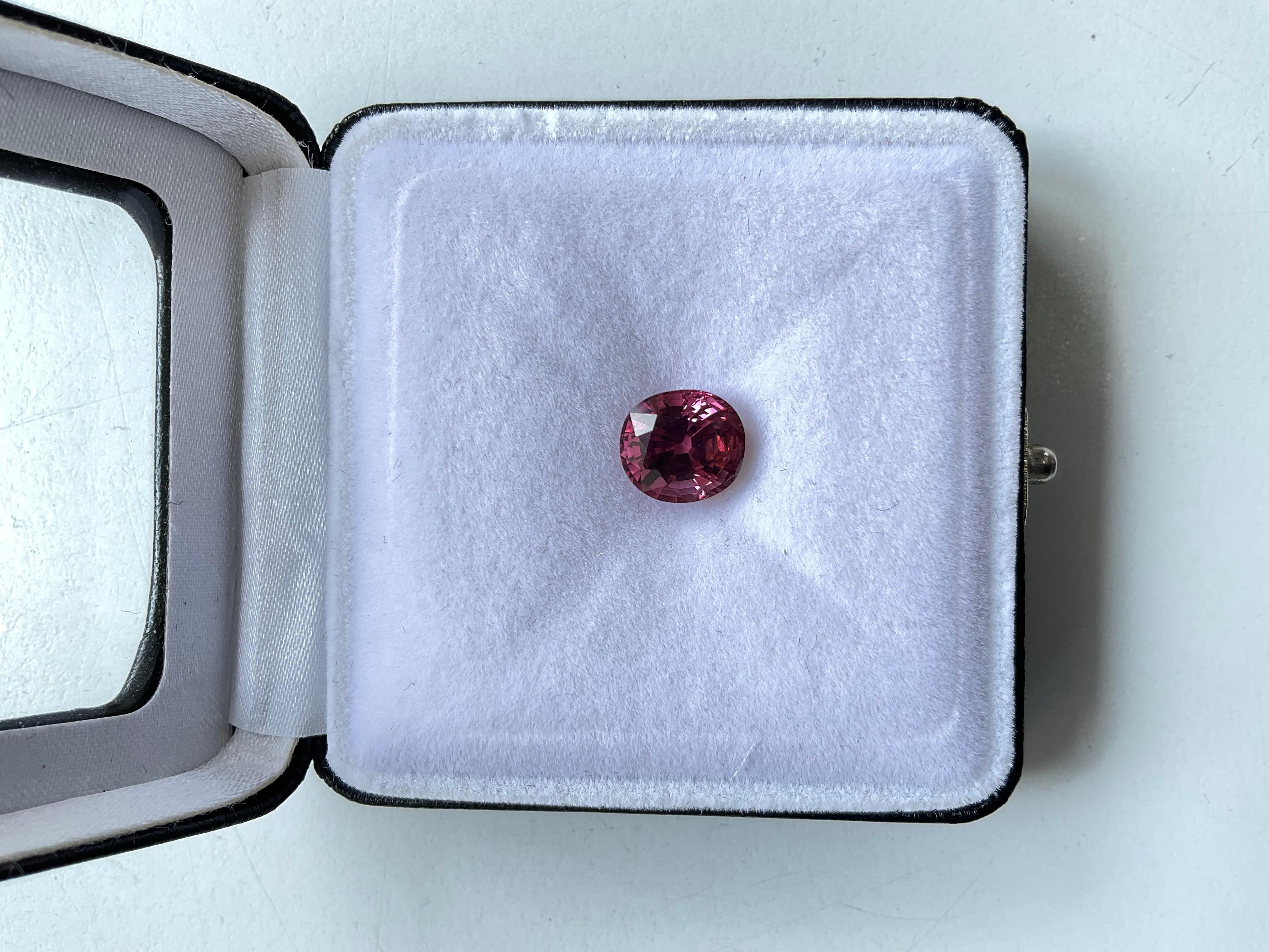 3.27 Carats Spinel Top Quality Cut stone Oval For Fine Jewelry Natural Gemstone For Sale 1