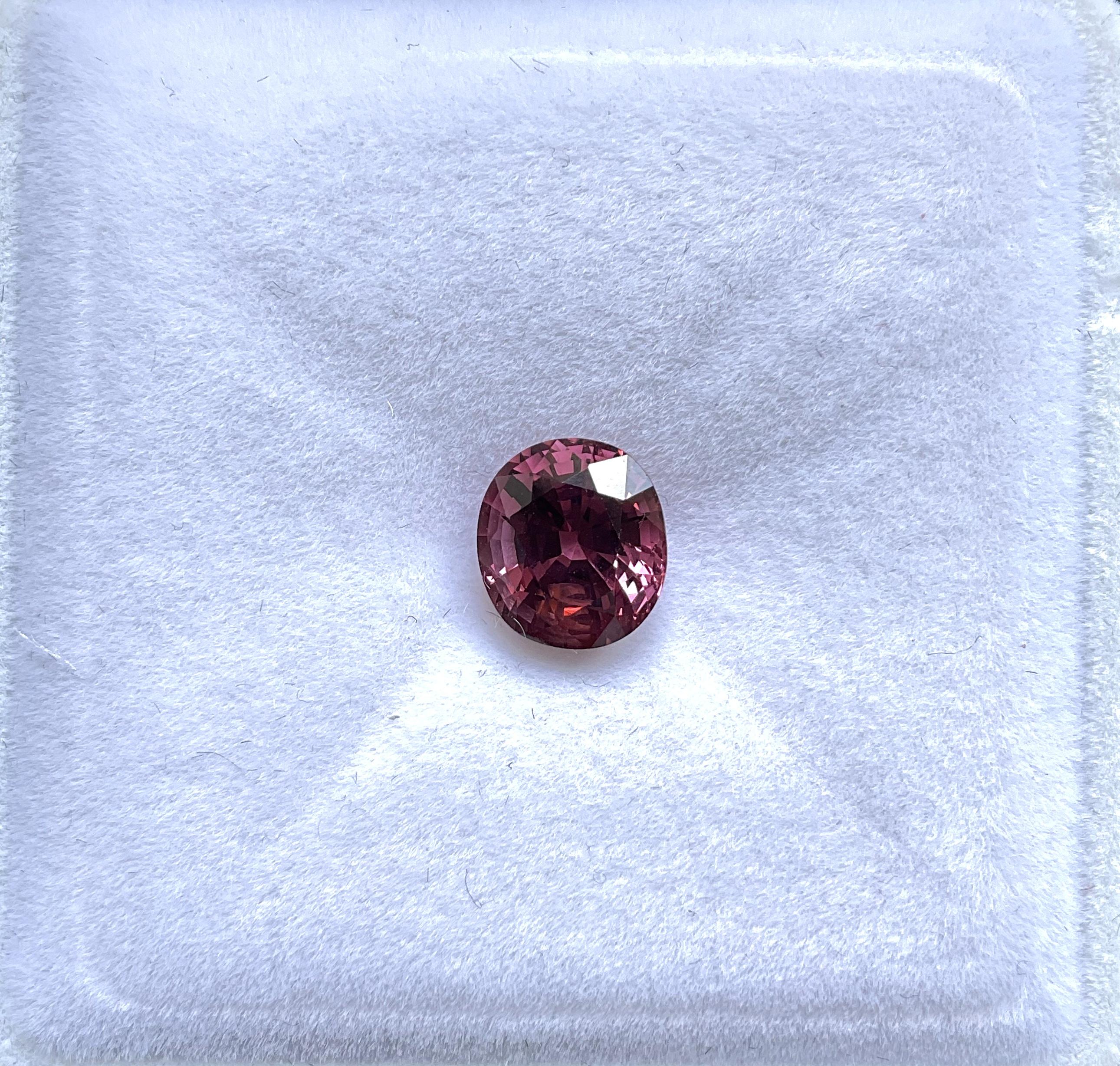 3.27 Carats Spinel Top Quality Cut stone Oval For Fine Jewelry Natural Gemstone For Sale 2