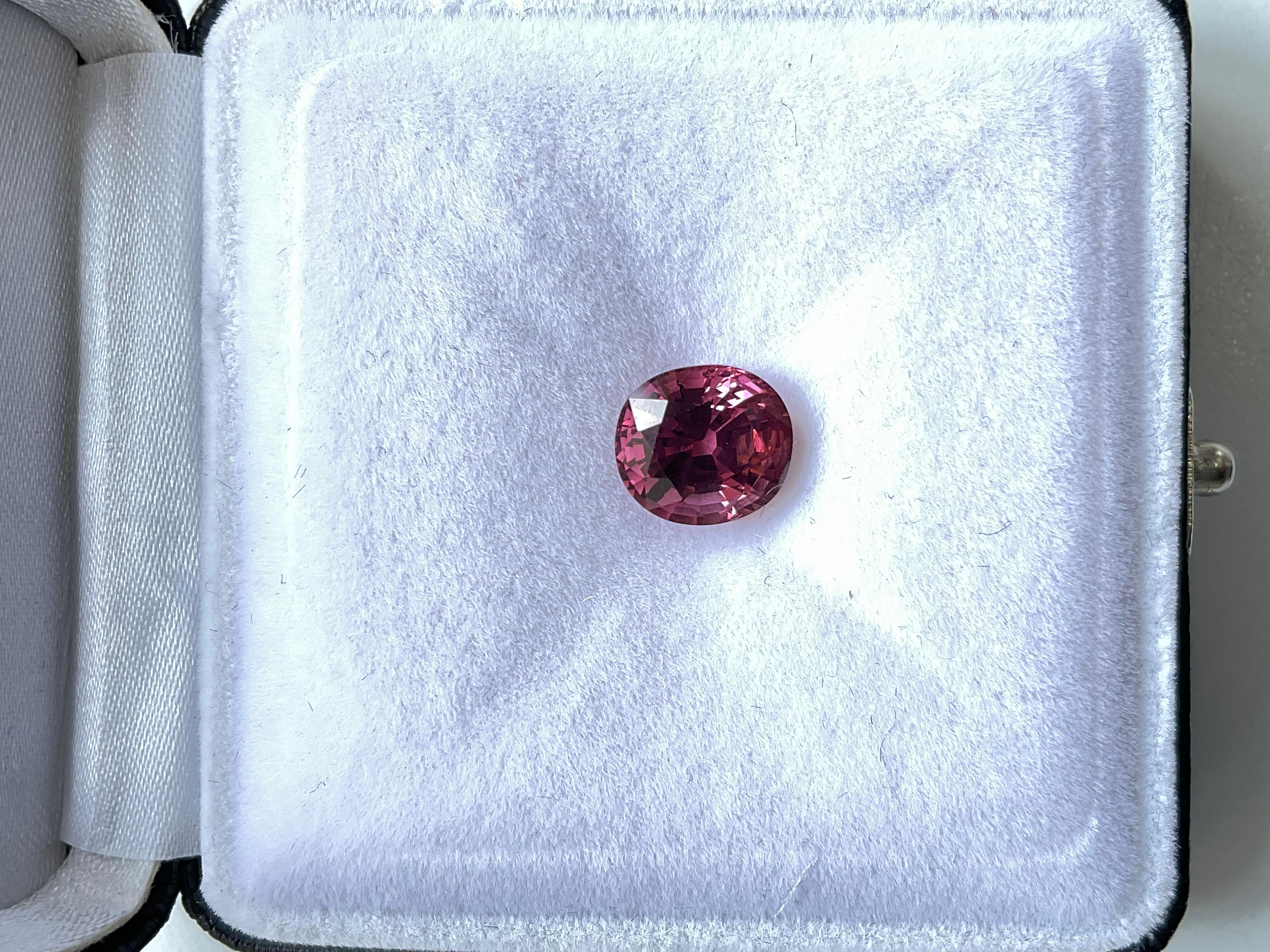 3.27 Carats Spinel Top Quality Cut stone Oval For Fine Jewelry Natural Gemstone For Sale 3