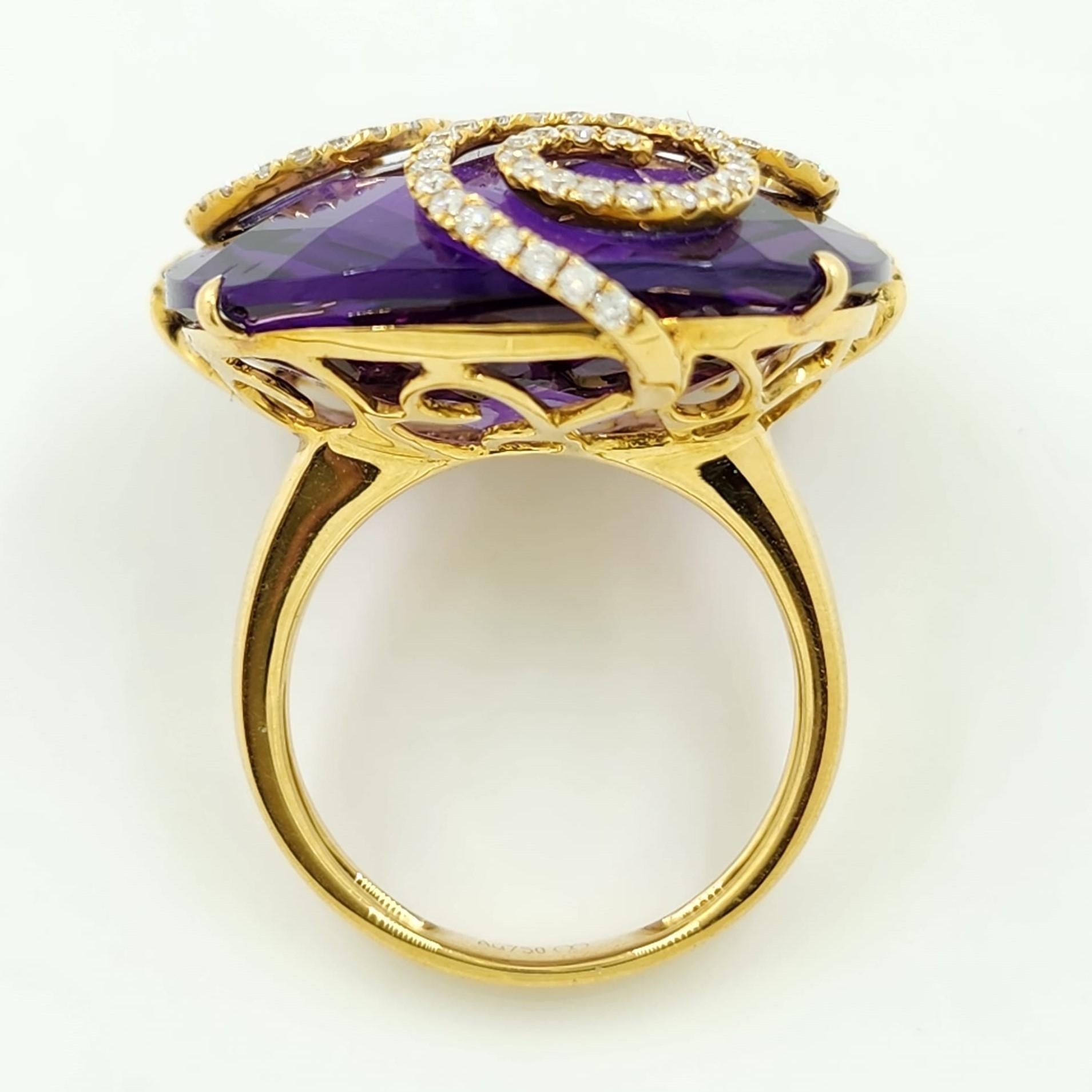Contemporary 32.78 Carat Amethyst Diamond Cocktail Ring in 18 Karat Yellow Gold For Sale