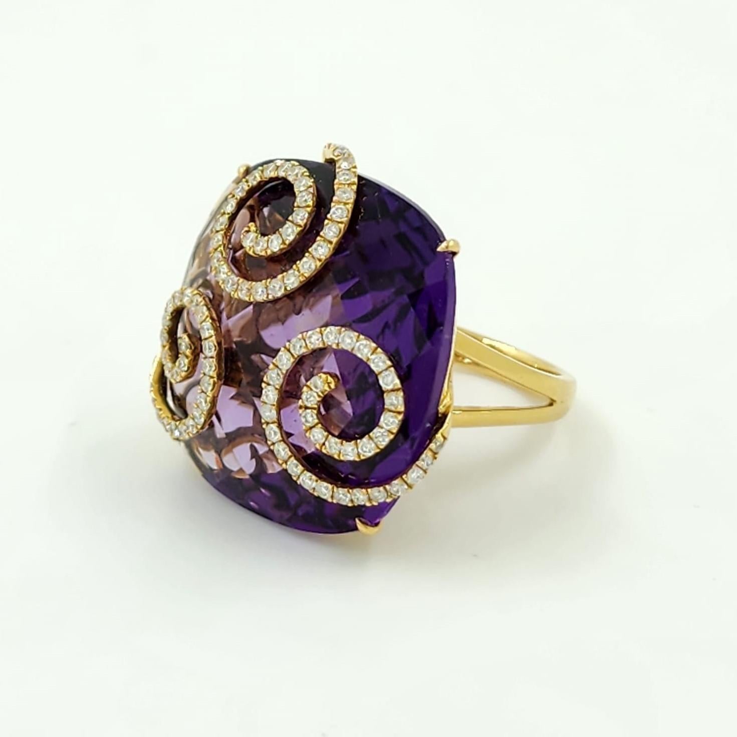32.78 Carat Amethyst Diamond Cocktail Ring in 18 Karat Yellow Gold In New Condition For Sale In Hong Kong, HK