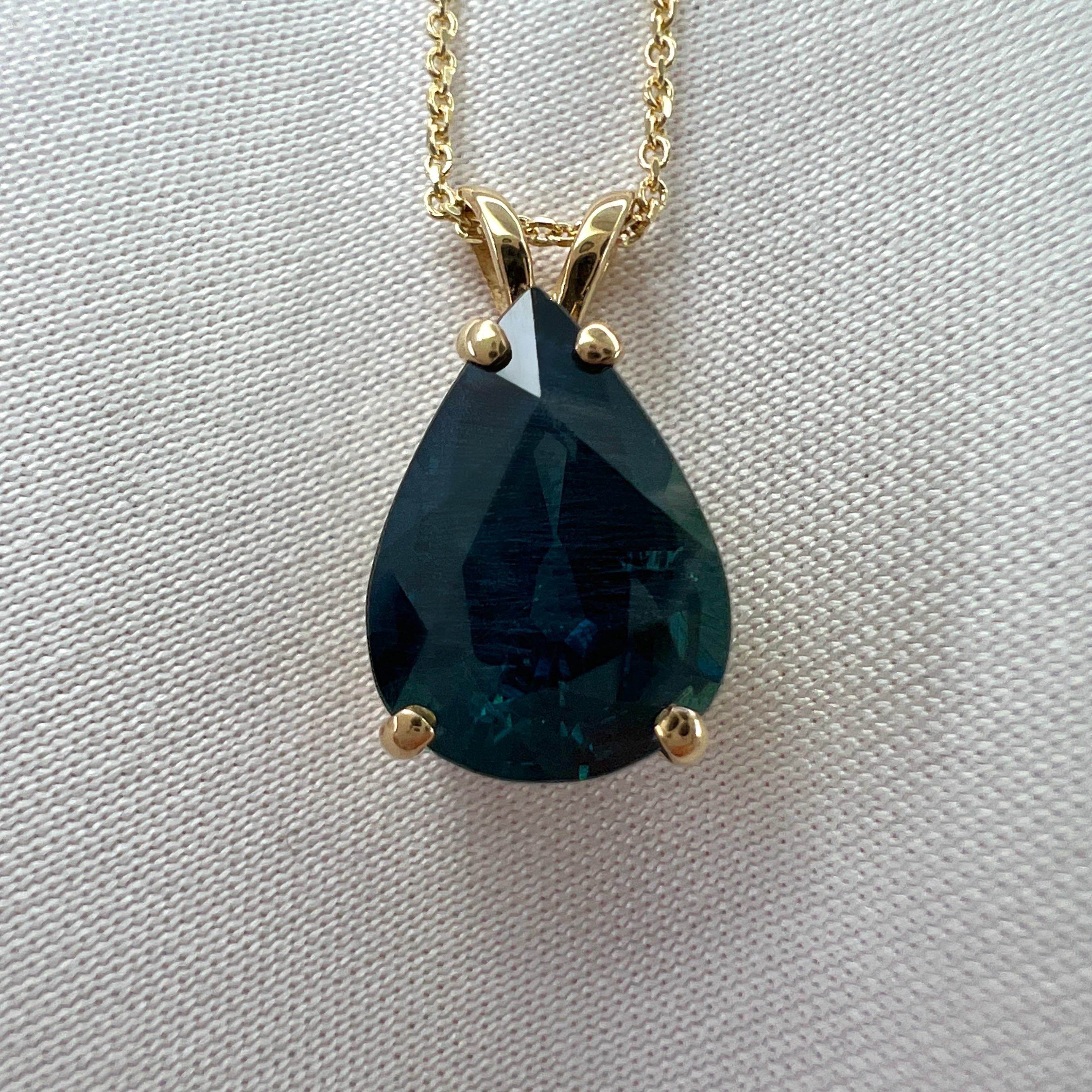 3.27ct IGI Certified Deep Green Blue Thai Sapphire Pear Cut Yellow Gold Pendant In New Condition For Sale In Birmingham, GB