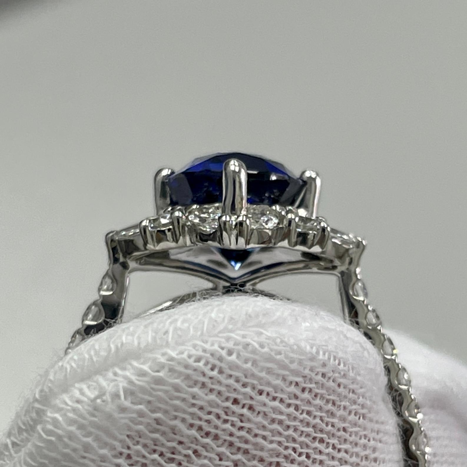 3.28 Carat Sapphire & Diamond White Gold Ring In New Condition For Sale In New York, NY