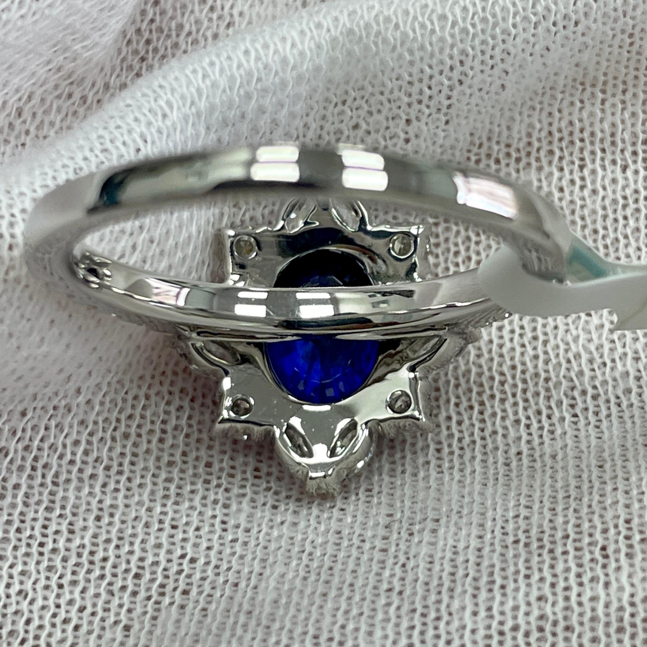 Women's or Men's 3.28 Carat Sapphire & Diamond White Gold Ring For Sale