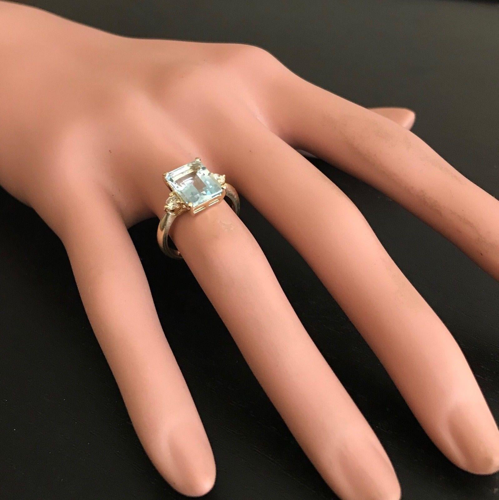 3,28 Karat beeindruckender Ring aus 14 Karat Gelbgold mit natürlichem Aquamarin und Diamant im Angebot 1