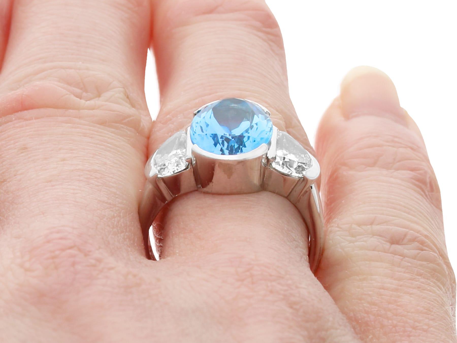 3.28Ct Aquamarine and 1.68Ct Diamond 18k White Gold Cocktail Ring Circa 2000 For Sale 7