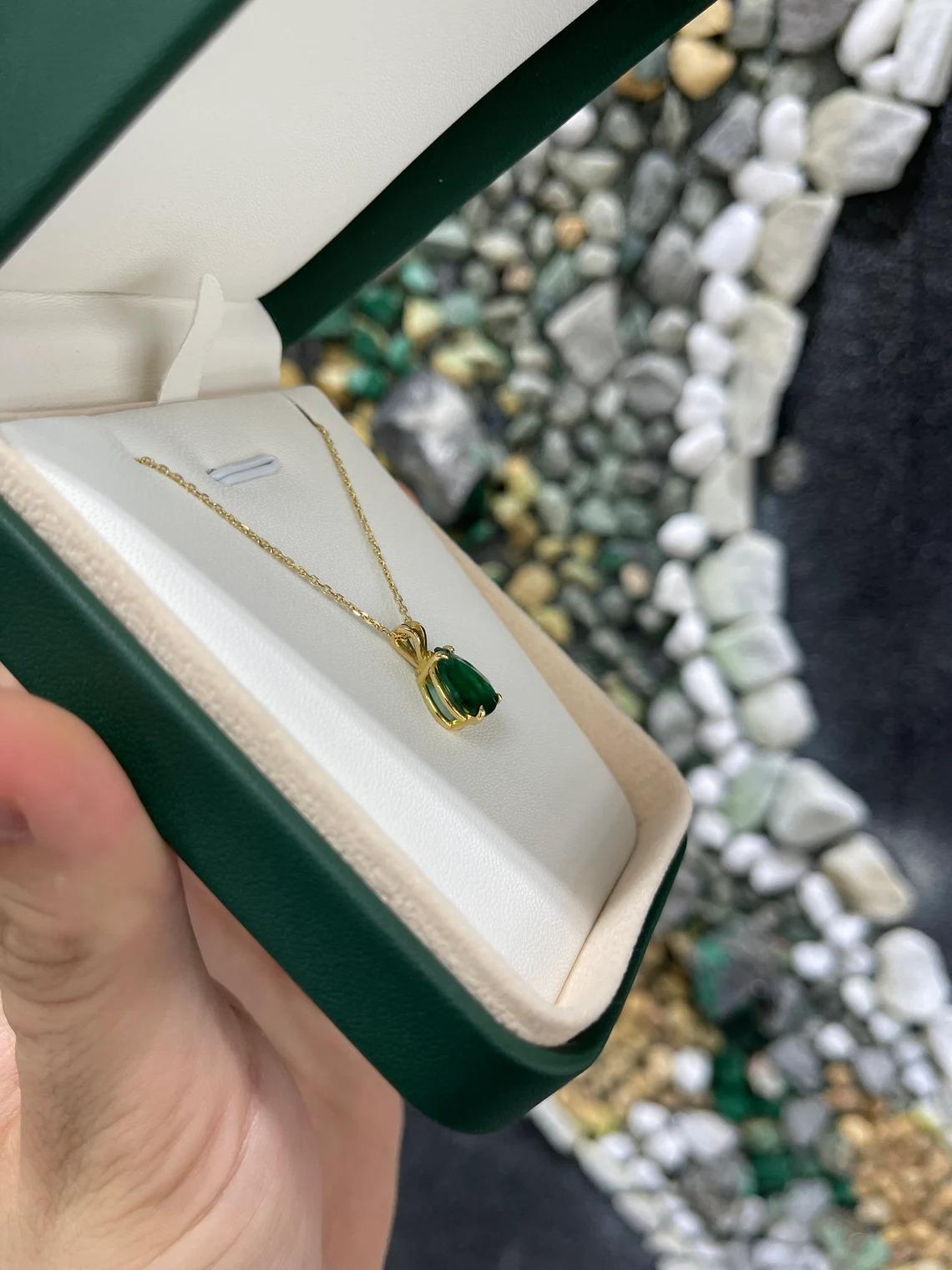 3,28 carati di smeraldo naturale tagliato a pera in oro Solitaire Split Bale 4Prong Setting In condizioni Nuovo in vendita a Jupiter, FL