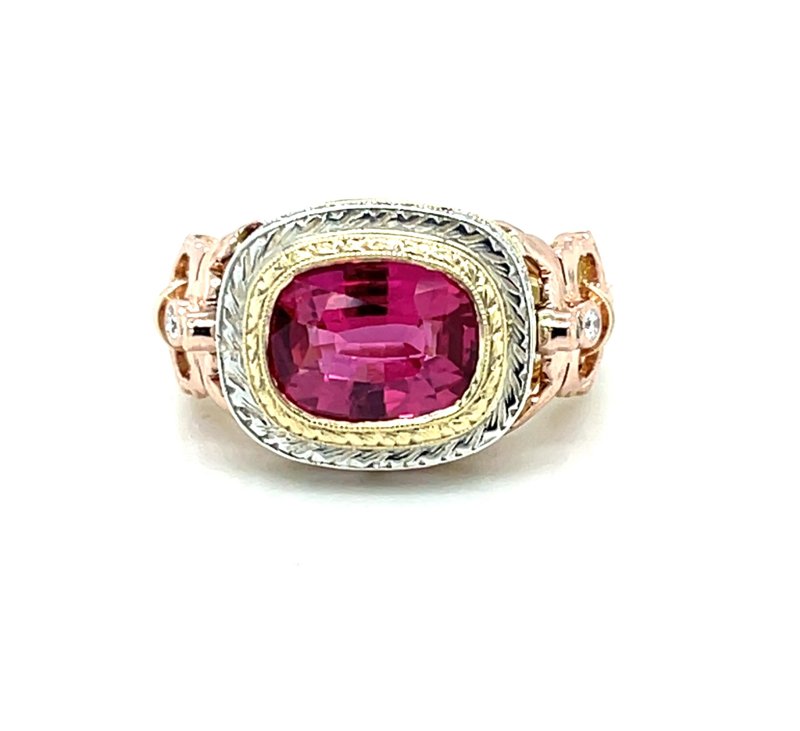3.29 Carat Pink Sapphire and Diamond Cocktail Ring in 18k Gold (Kunsthandwerker*in) im Angebot