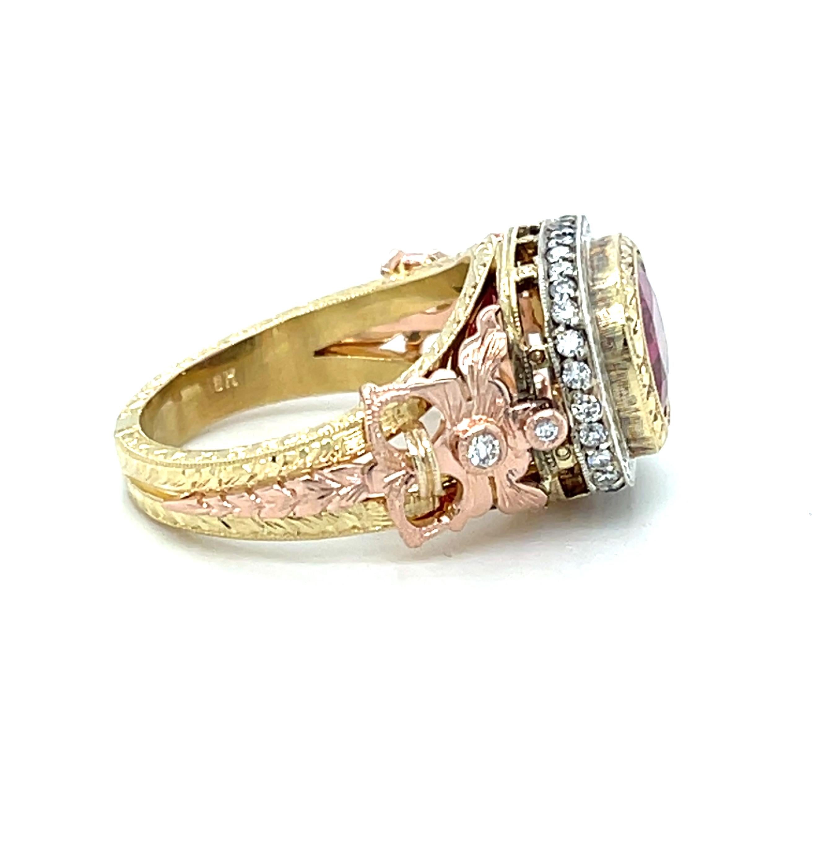 3.29 Carat Pink Sapphire and Diamond Cocktail Ring in 18k Gold Damen im Angebot