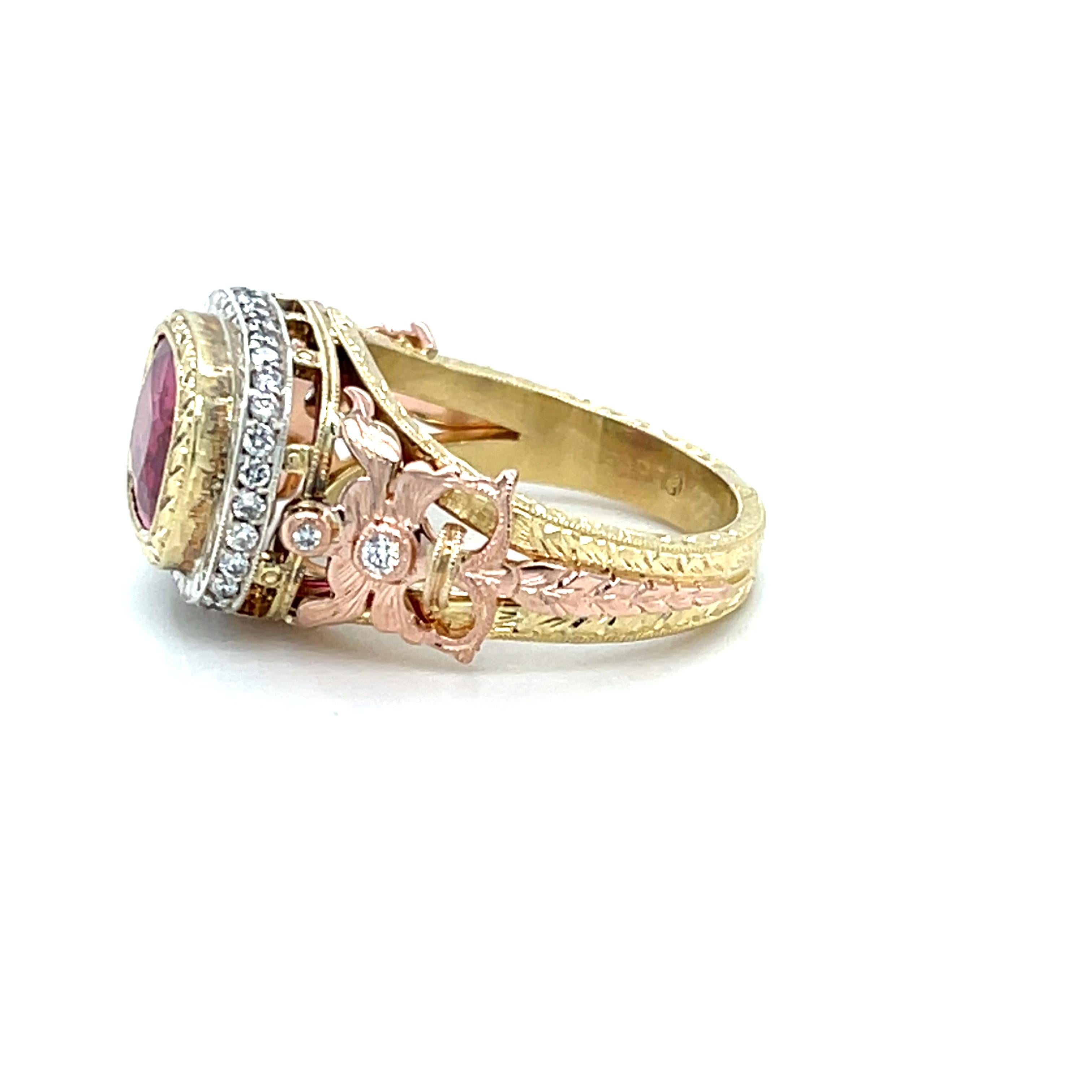 3.29 Carat Pink Sapphire and Diamond Cocktail Ring in 18k Gold im Angebot 1