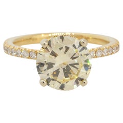 3.29 Carat Round Brilliant Diamond Engagement Ring 18 Karat in Stock