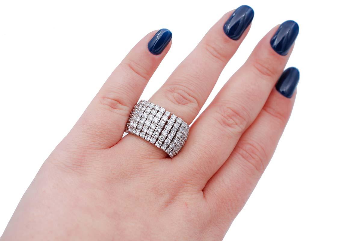 Brilliant Cut 3.29 Carats Diamonds, 18 Karat White Gold Band Ring For Sale