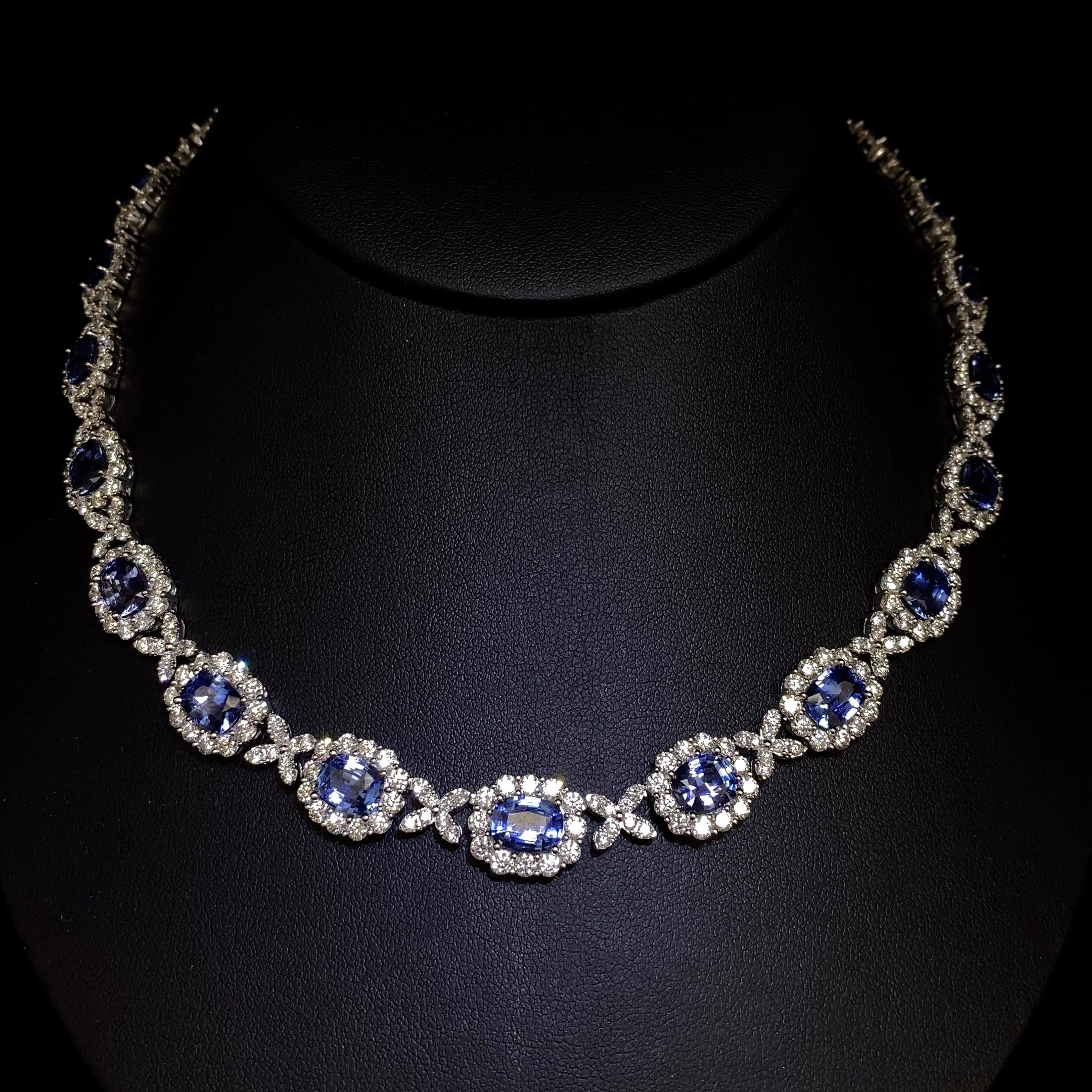 29.56 Carat Oval Cut Sapphire and Diamond Drop Necklace in 18K White Gold In New Condition For Sale In NEW YORK, NY