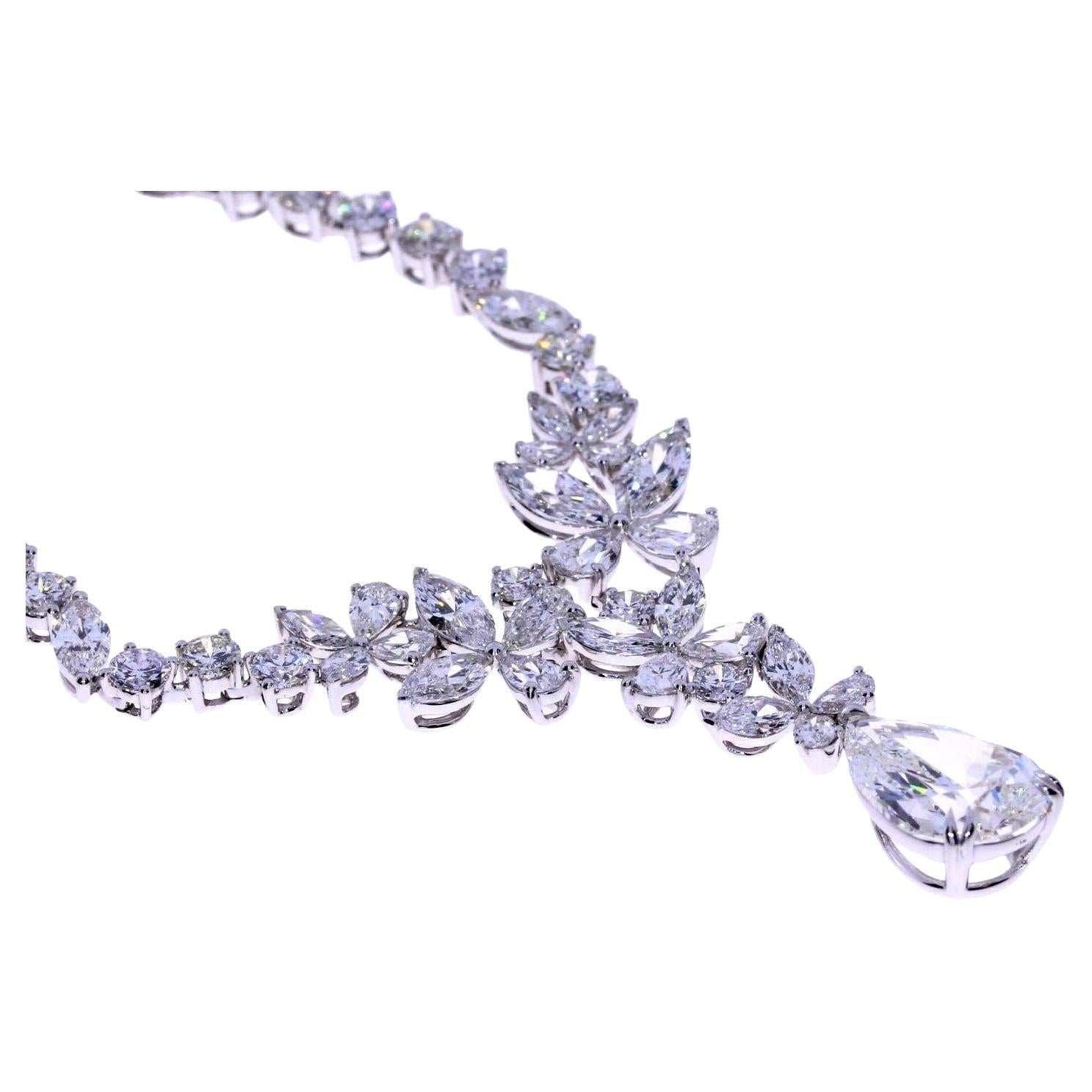 32.97ct Floral Diamond Necklace For Sale