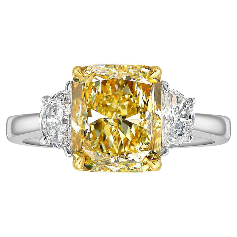 Rare Yellow Color Rare Colors - Fancy Intense Yellow Oval Diamond Ring For Sale at 1stDibs