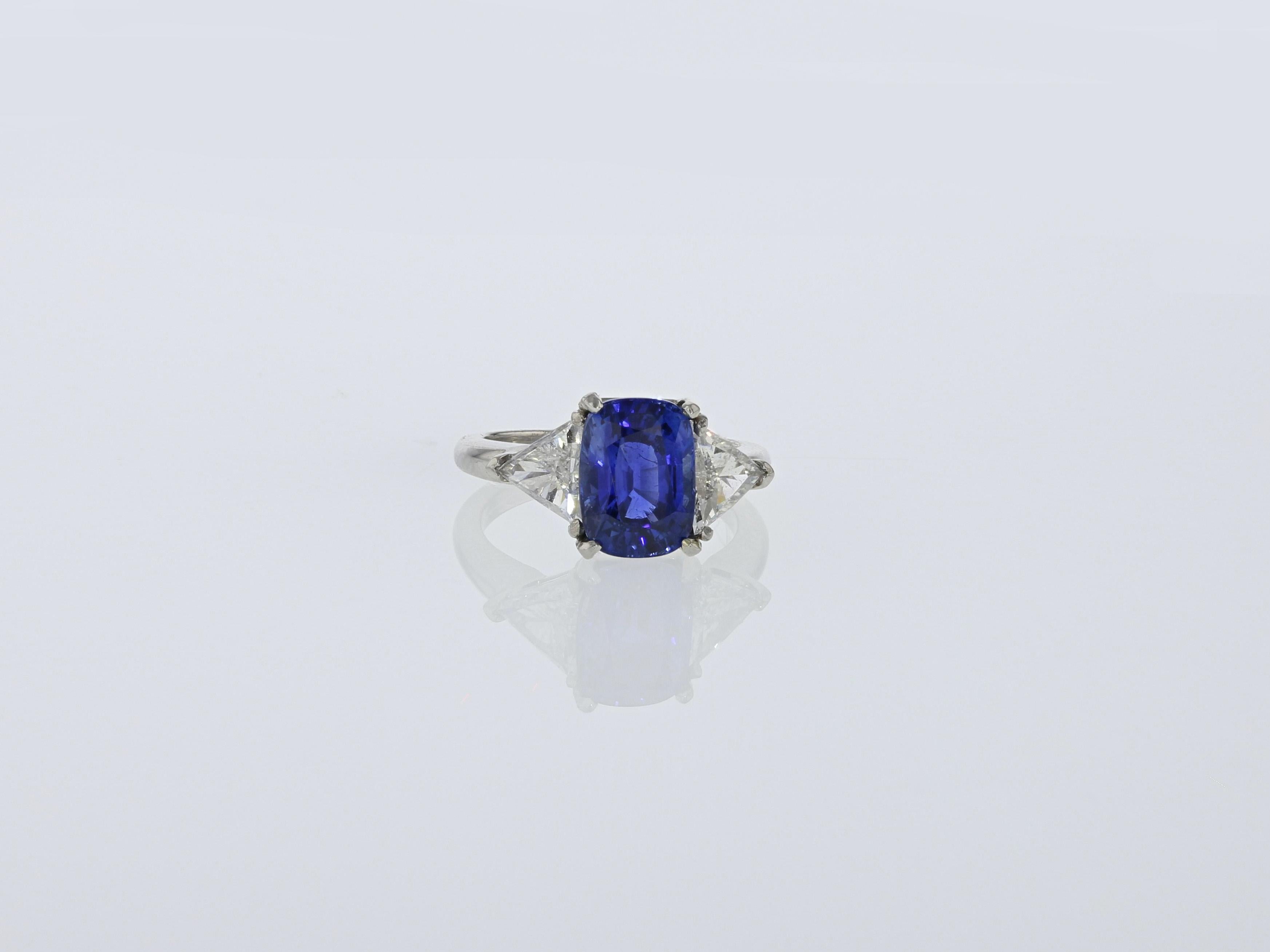 Cushion Cut 3.29ct Royal Blue Sapphire Platinum Ring For Sale
