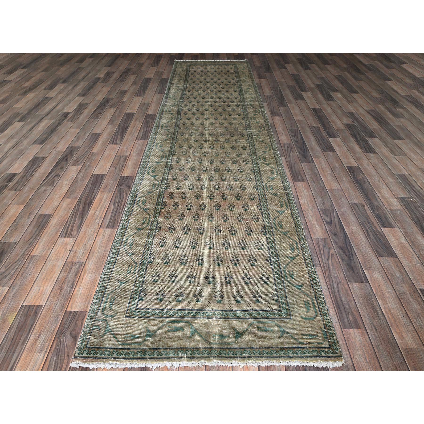 Marrón Vainilla Oscuro, Tabriz Persa Vintage Lavado con Diseño de Bellota Intrincado Patrón Repetitivo, 100% Lana, Anudada a Mano, Rasurada, Pelo Cero, Laterales y Extremos Asegurados Profesionalmente, Corredor, Alfombra Oriental
Materiales