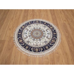 3'2"x3'2" Ivory Nain with Medallion Design Hand Knotted Wool and Silk Round Rug