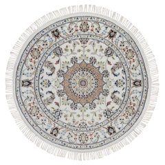 3'2"x3'2" Ivory Nain with Medallion Design Hand Knotted Wool and Silk Round Rug