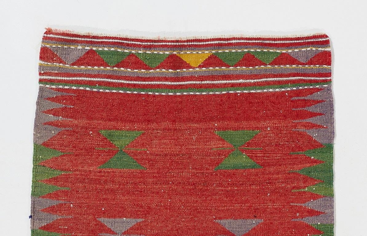 A simple yet beautiful wool rug from Sweden
Good condition, sturdy and clean. 
Reversible; both sides can be used. Ideal for both residential and commercial interiors. 
We can supply a suitable rug-pad if requested for extra cushioning and