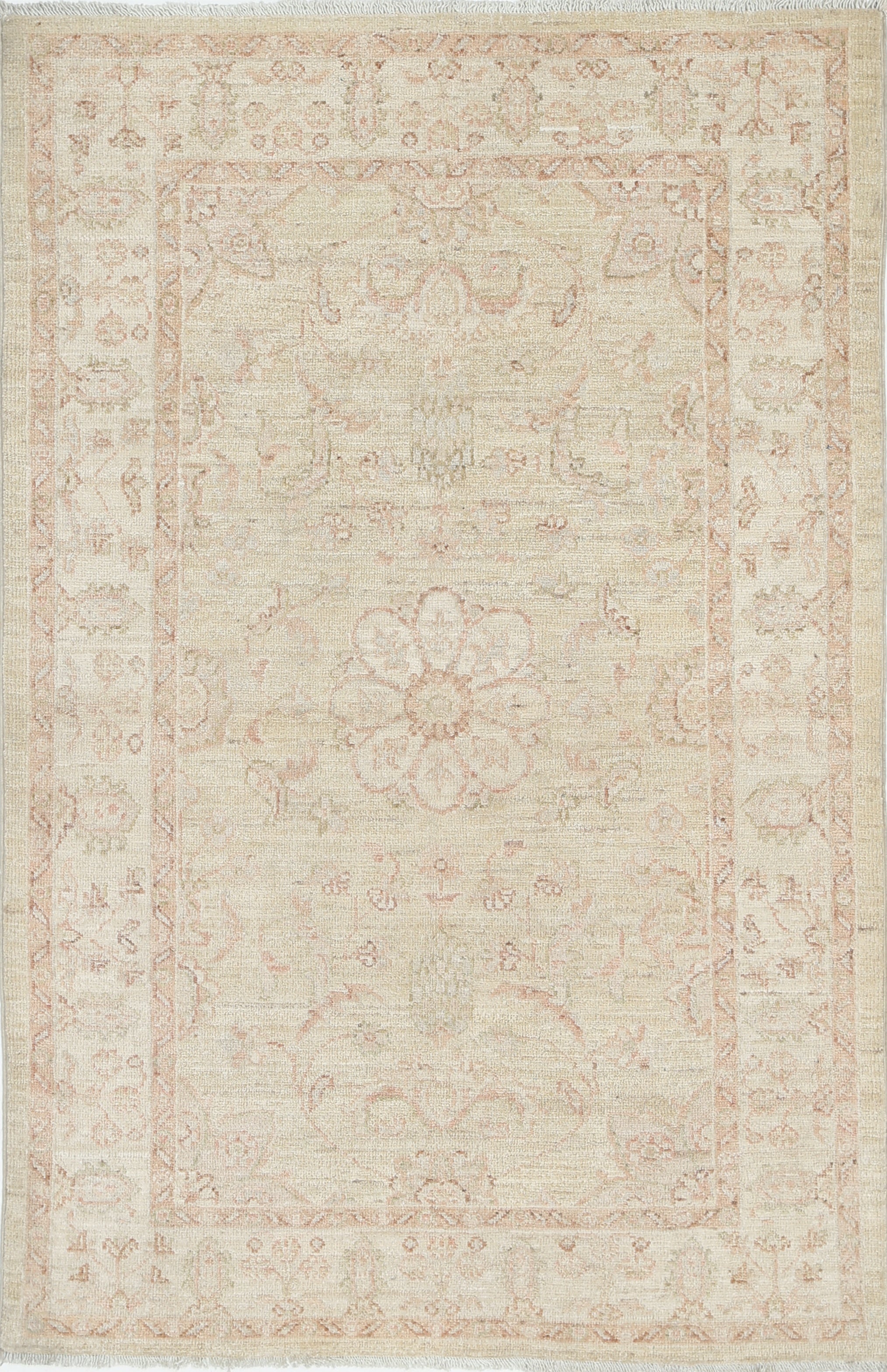 3.2x5 ft Traditional Hand Knotted Accent Rug. Floral Wool Area Rug in Soft Tones