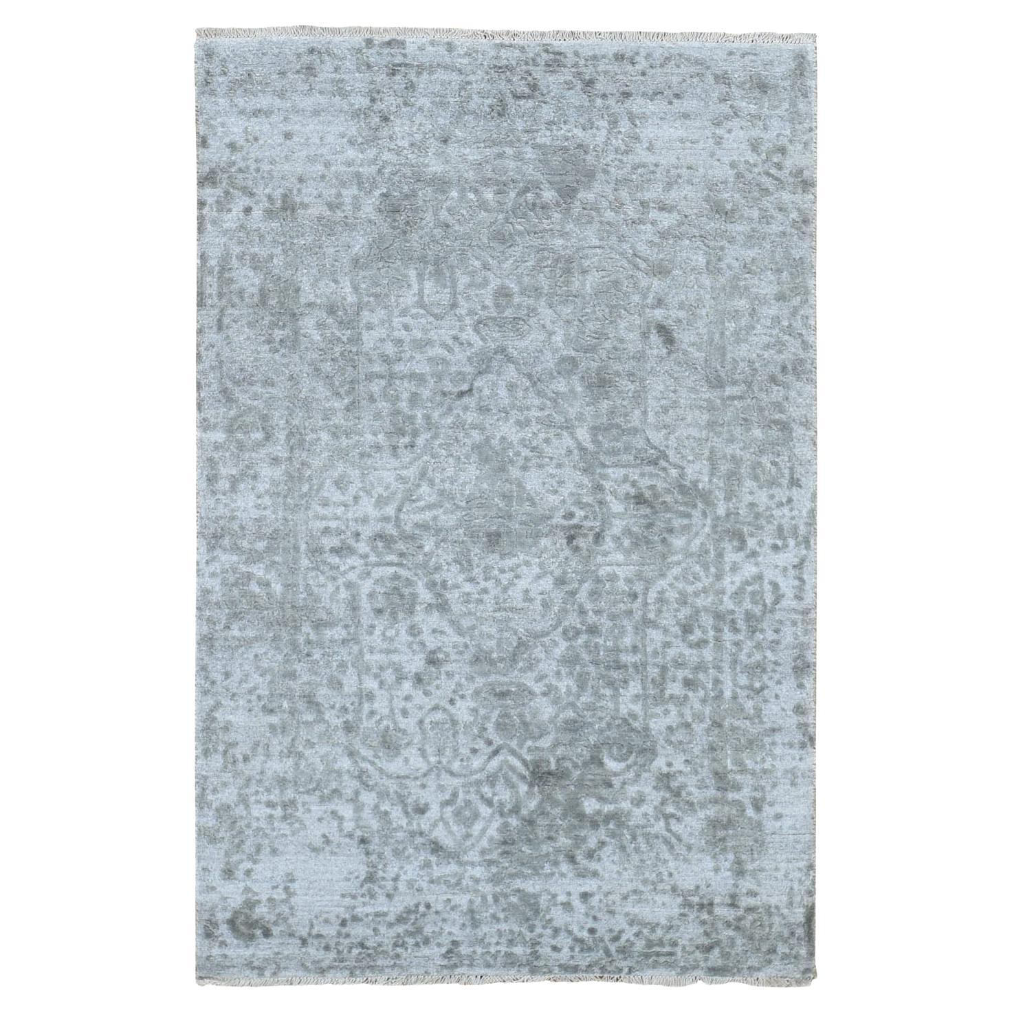 3'2 "x5'1" Cloud Gray Broken Persian Design Tapis en laine et soie pure noué à la main en vente