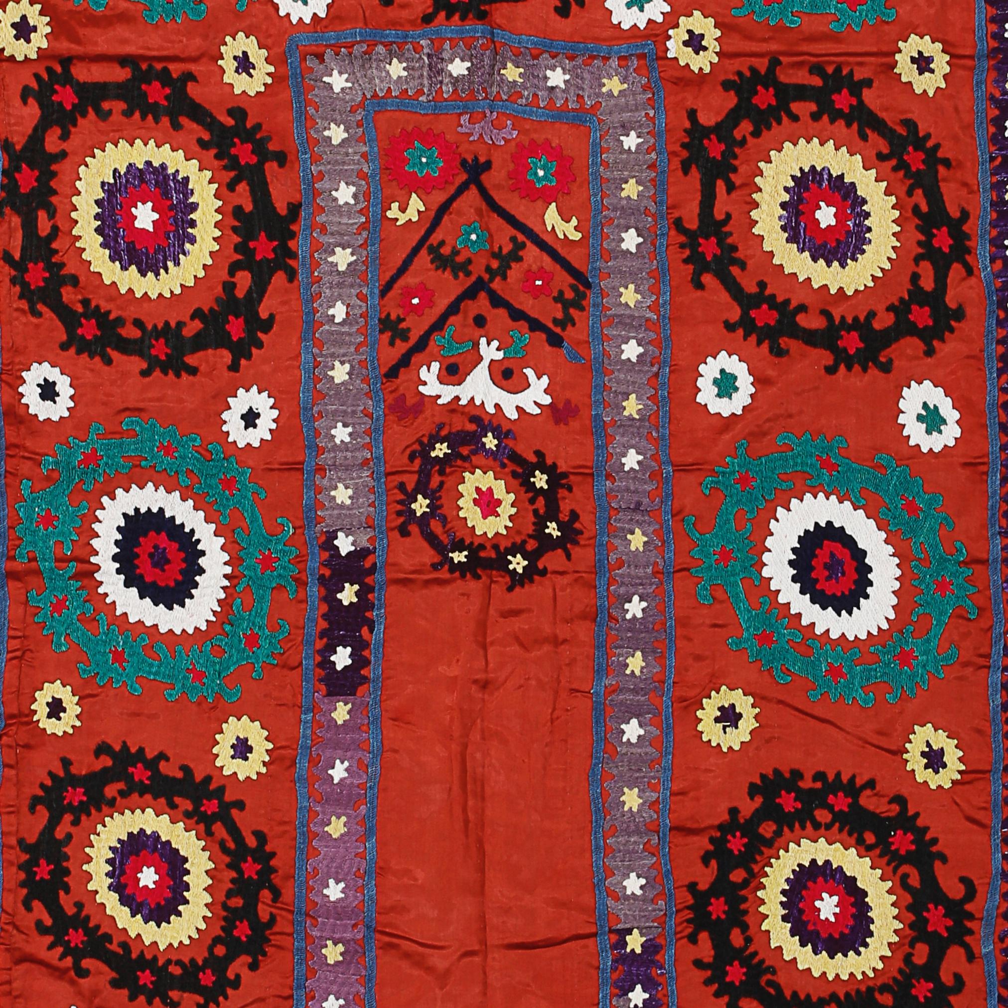 Uzbek 3.2x5.3 Ft Tashkent Suzani Textile Wall Hanging, Red Silk Embroidery Table Cover For Sale