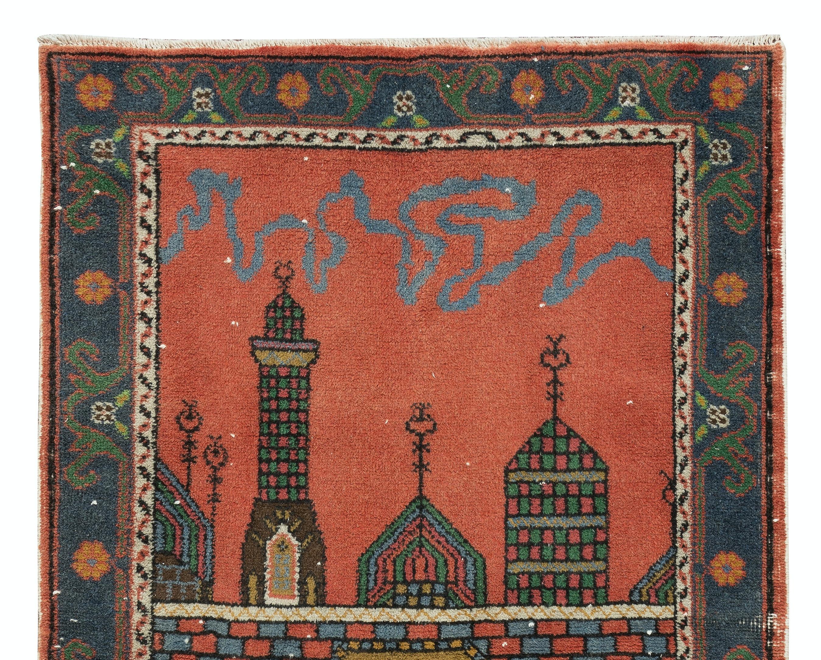 Handgefertigter, 3,2x5.4 Ft, Vintage-Gebetteppich aus türkischer Wolle mit Moschee-Motiv (Türkisch) im Angebot