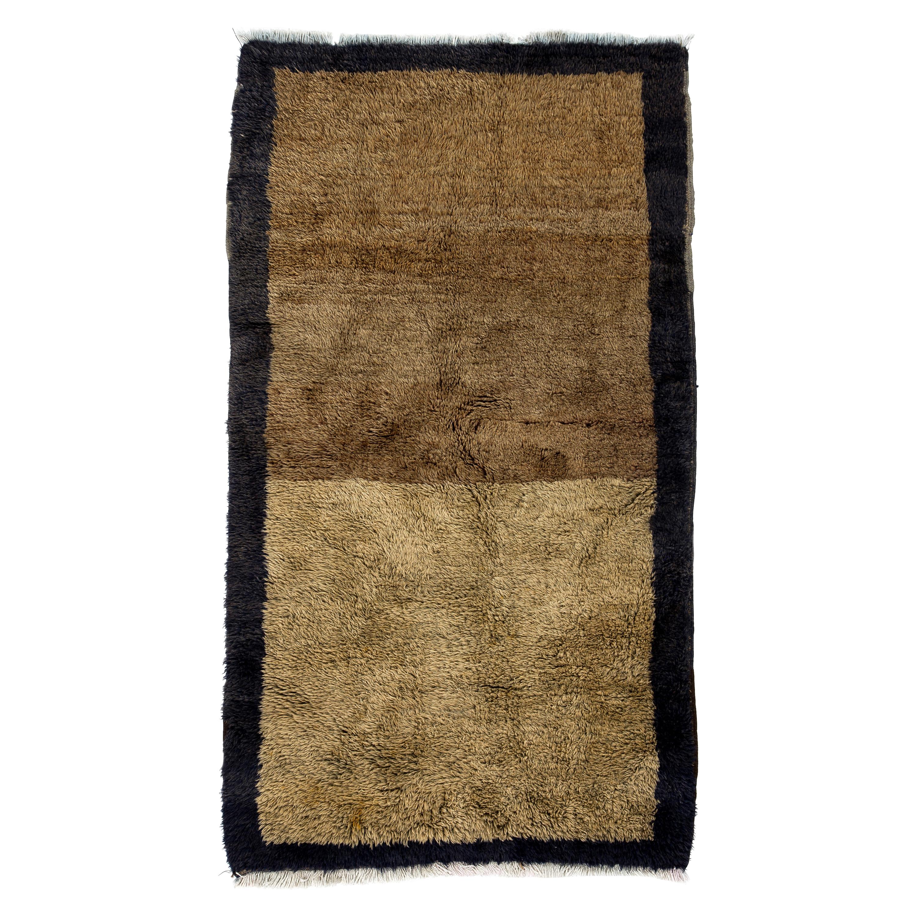 3.2x5.6 Ft Minimalist Anatolian "Tulu" Wool Rug in Light Brown and Camel Colors For Sale