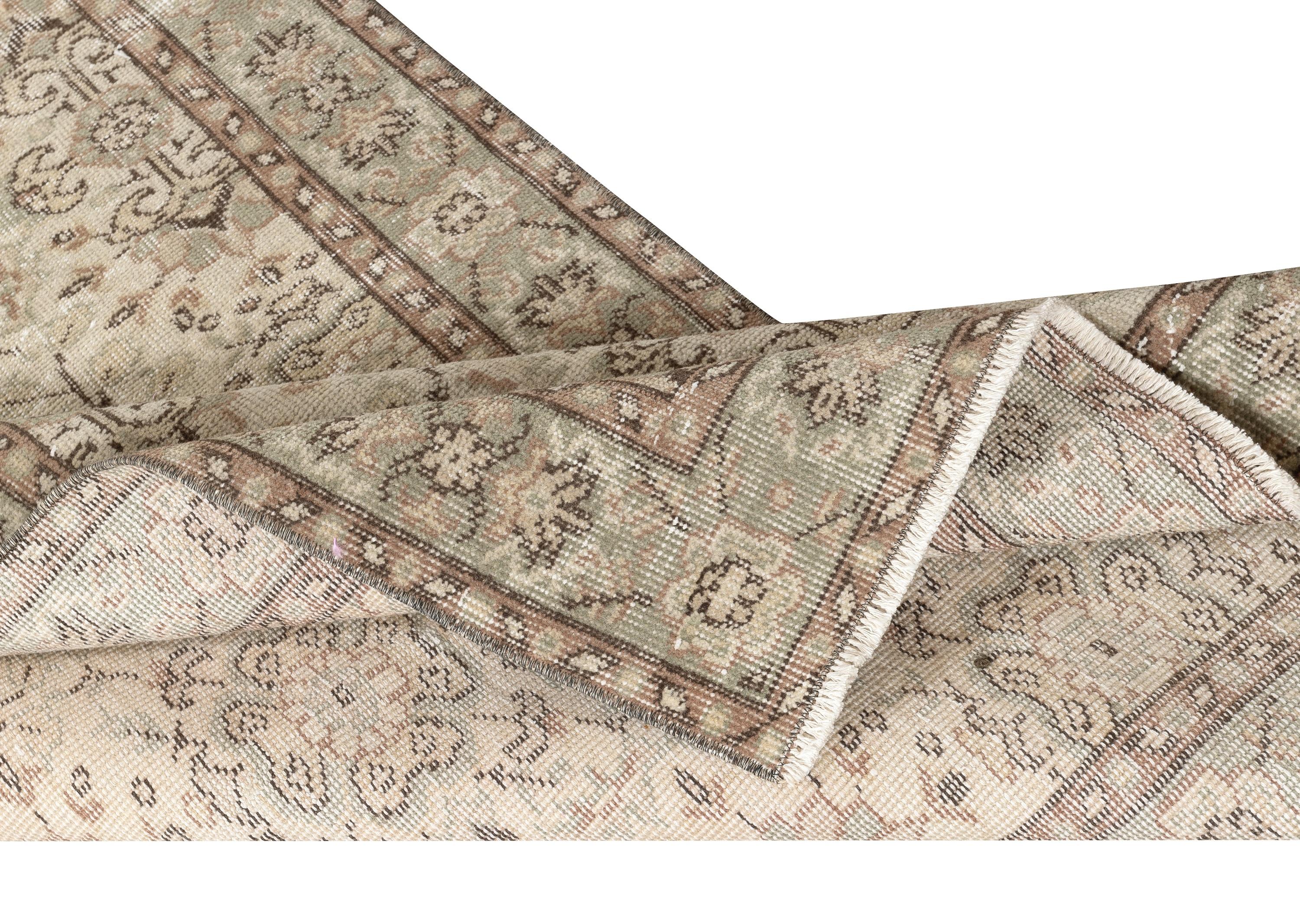 Country Tappeto turco vintage annodato a mano da 3,2x6,8 piedi per interni in stile bohémien e casalingo in vendita