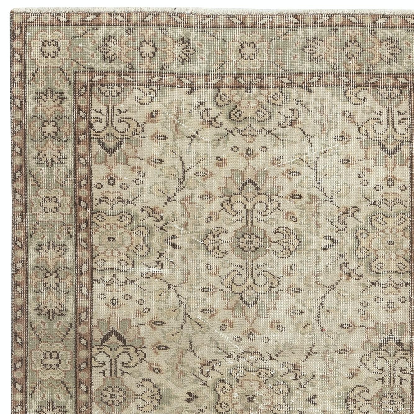 Annodato a mano Tappeto turco vintage annodato a mano da 3,2x6,8 piedi per interni in stile bohémien e casalingo in vendita