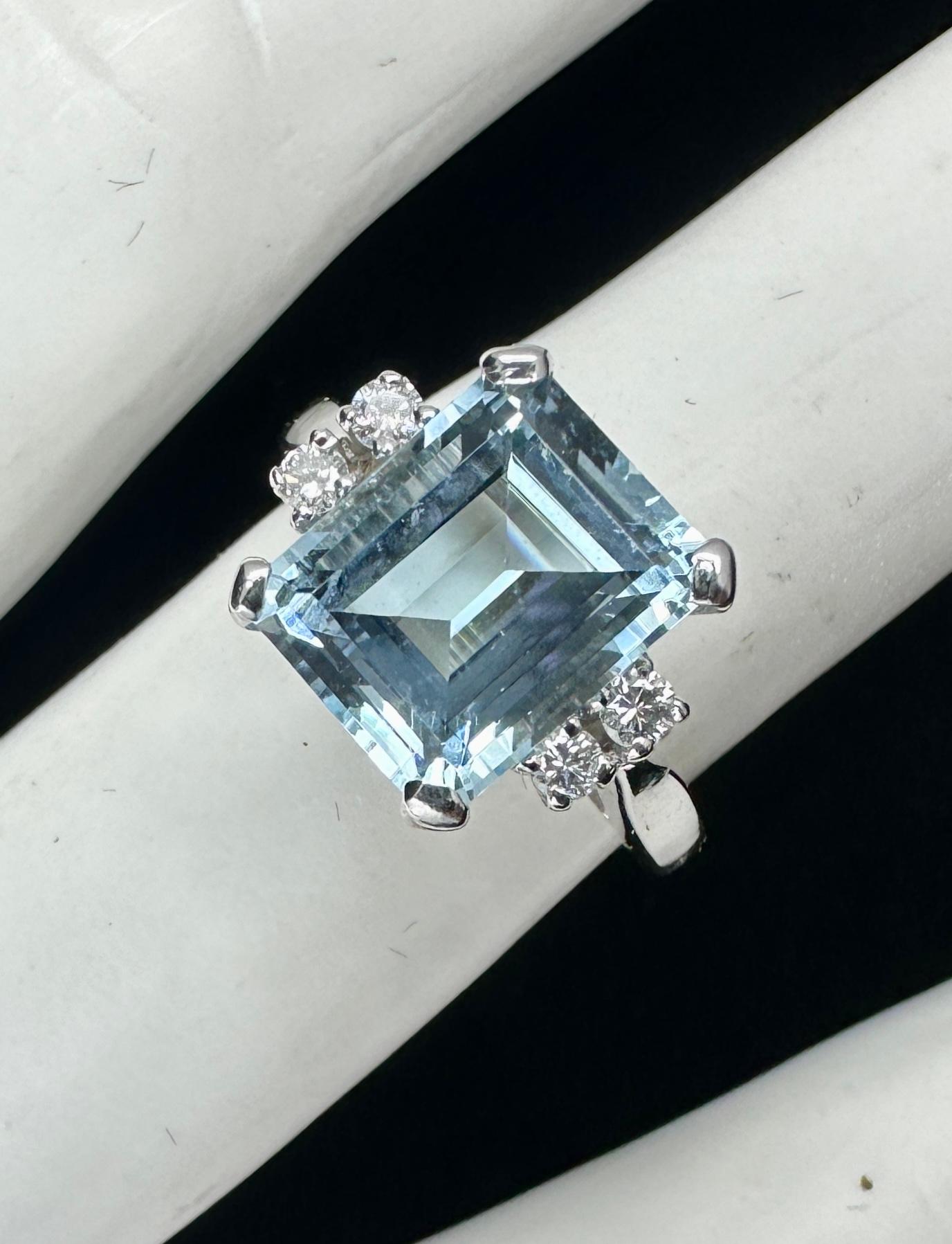 3,3 Karat Aquamarin Diamantring 14 Karat Weißgold Hollywood Regency Art Deco (Art déco) im Angebot
