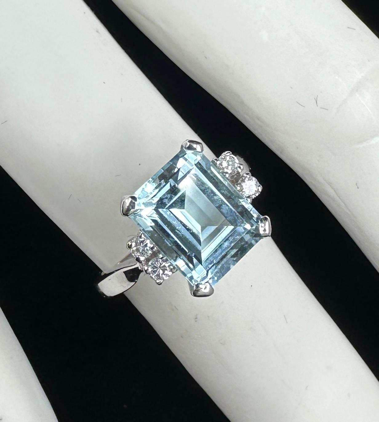3,3 Karat Aquamarin Diamantring 14 Karat Weißgold Hollywood Regency Art Deco (Smaragdschliff) im Angebot
