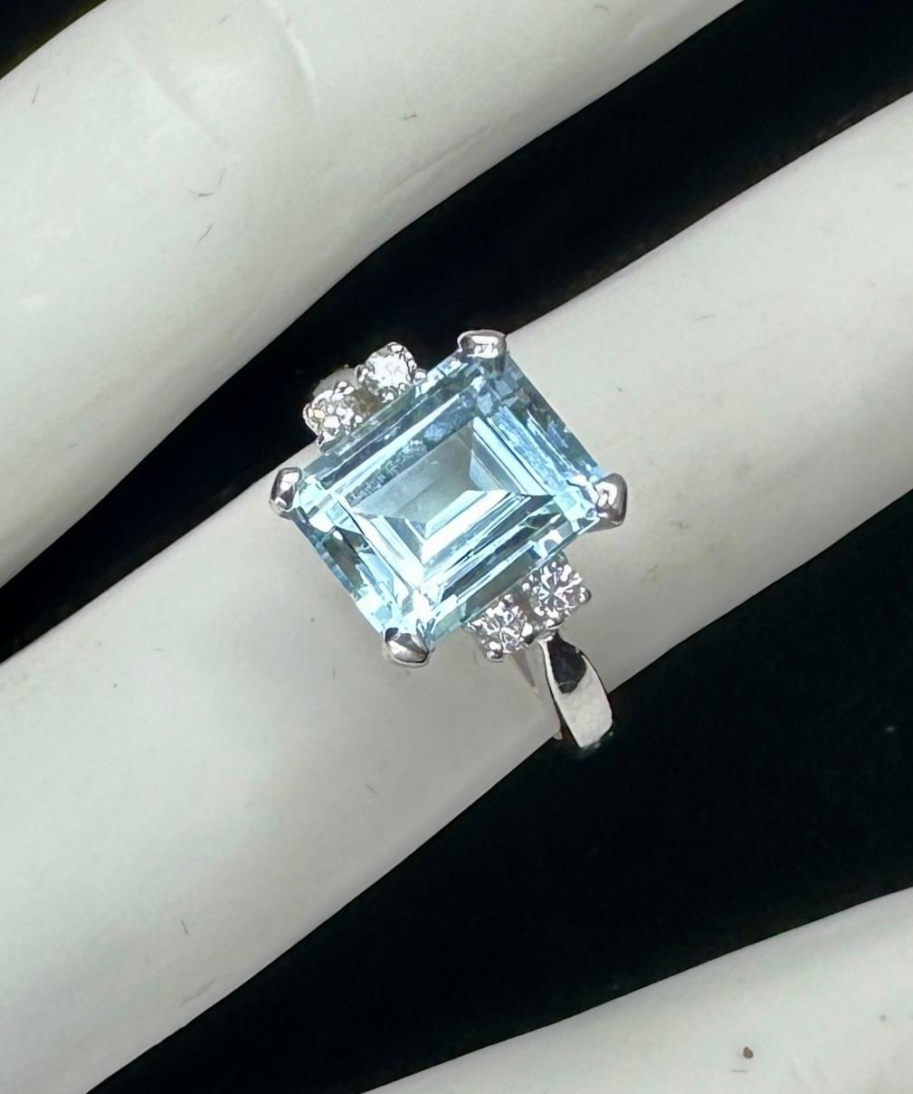 3,3 Karat Aquamarin Diamantring 14 Karat Weißgold Hollywood Regency Art Deco im Zustand „Hervorragend“ im Angebot in New York, NY